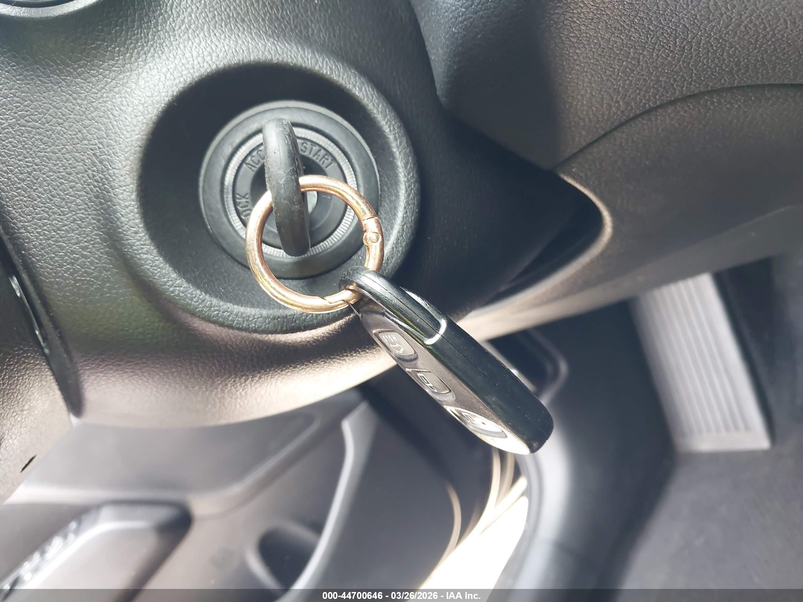 HYUNDAI ELANTRA image 11