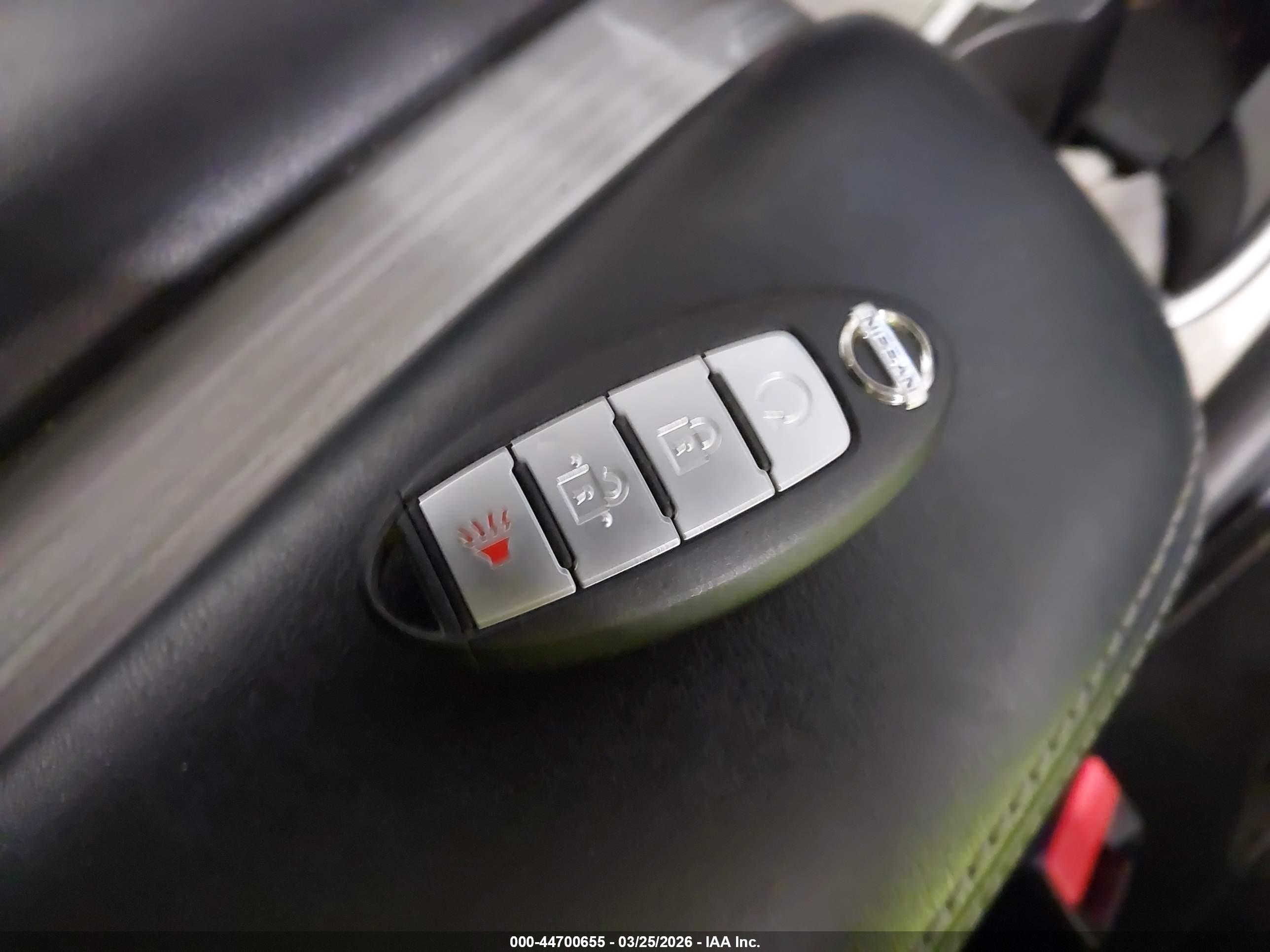 NISSAN MURANO image 11