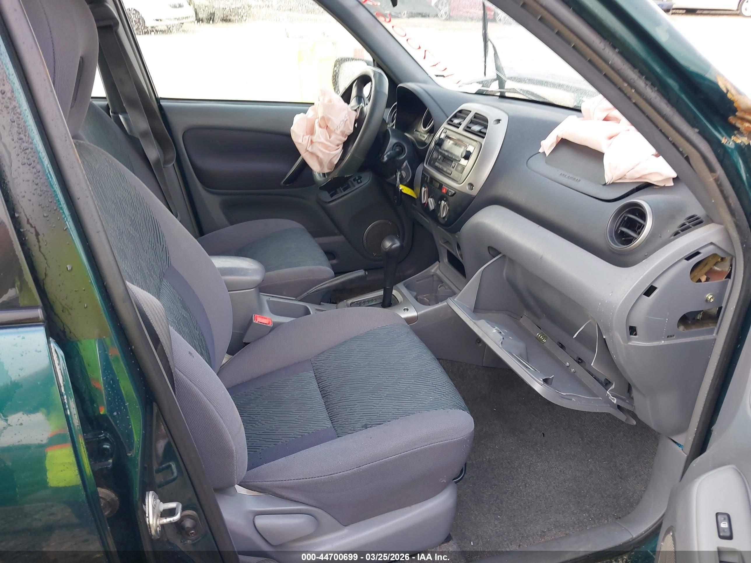 TOYOTA RAV4 image 5