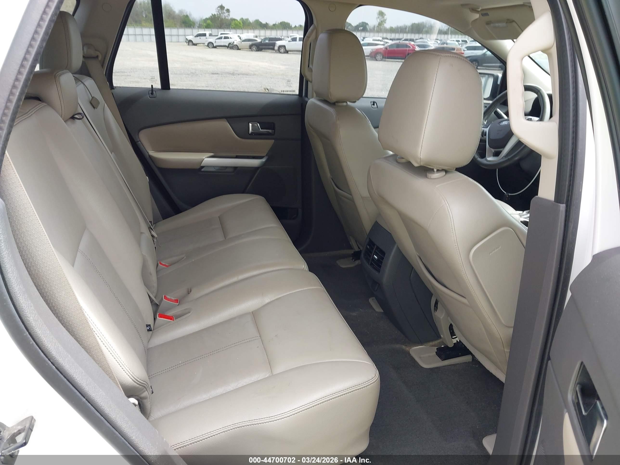 FORD EDGE image 8