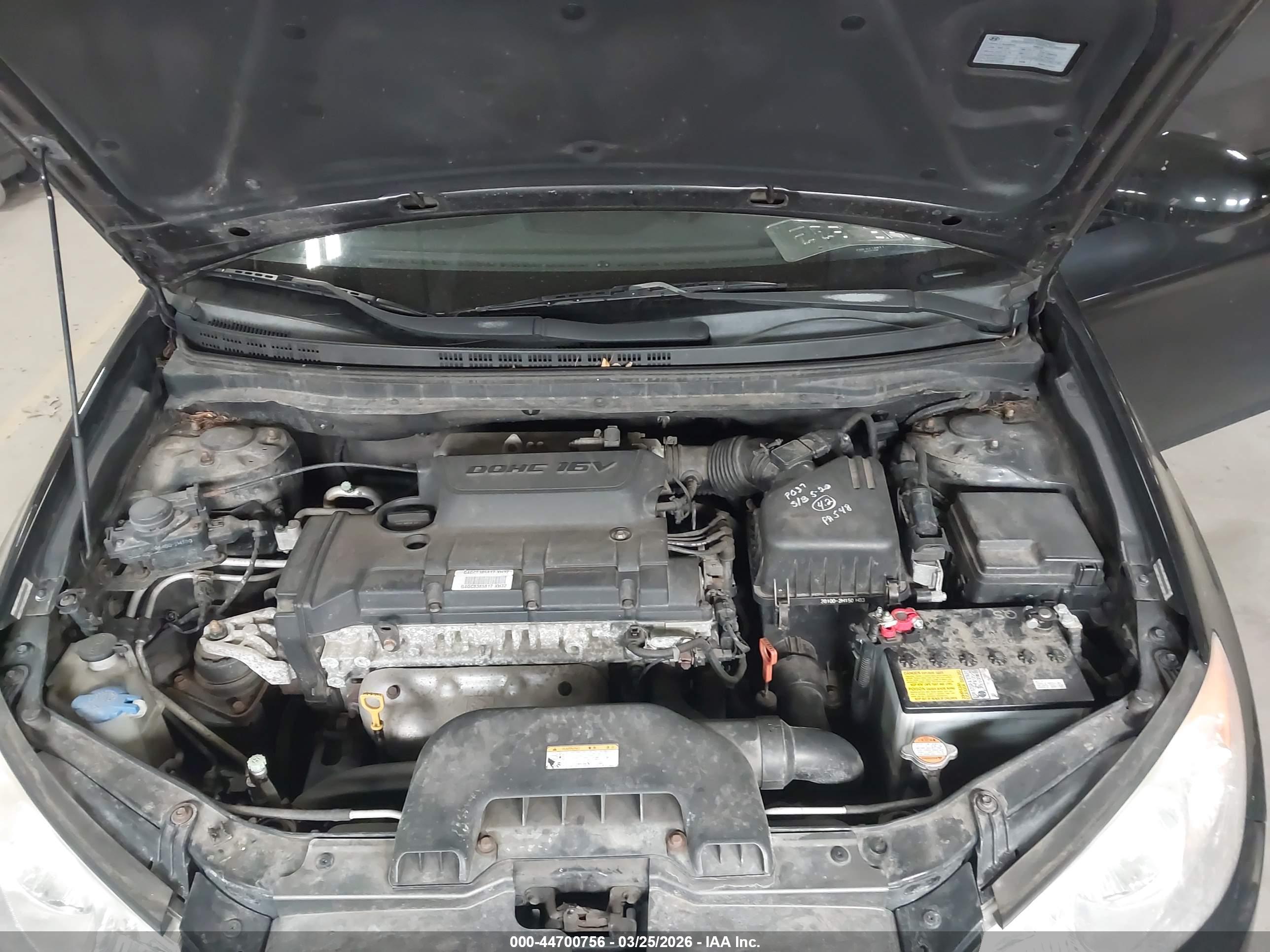 HYUNDAI ELANTRA image 10