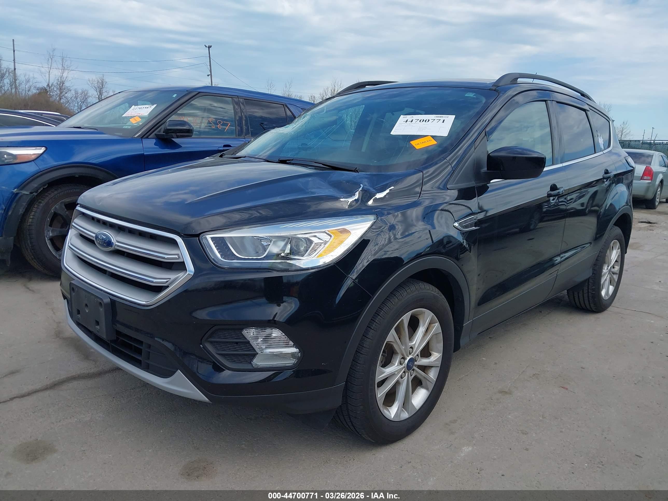 FORD ESCAPE image 2