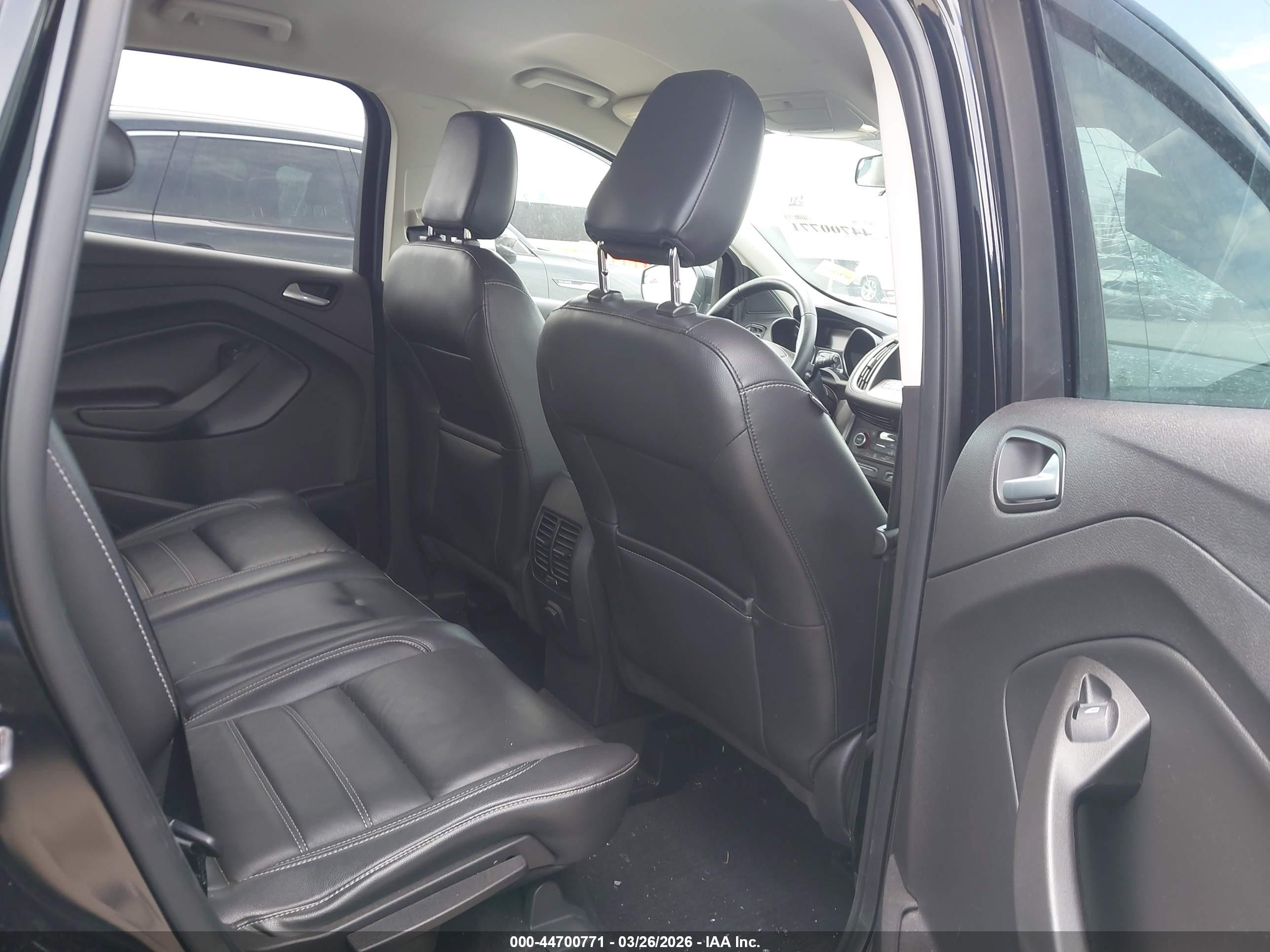 FORD ESCAPE image 8