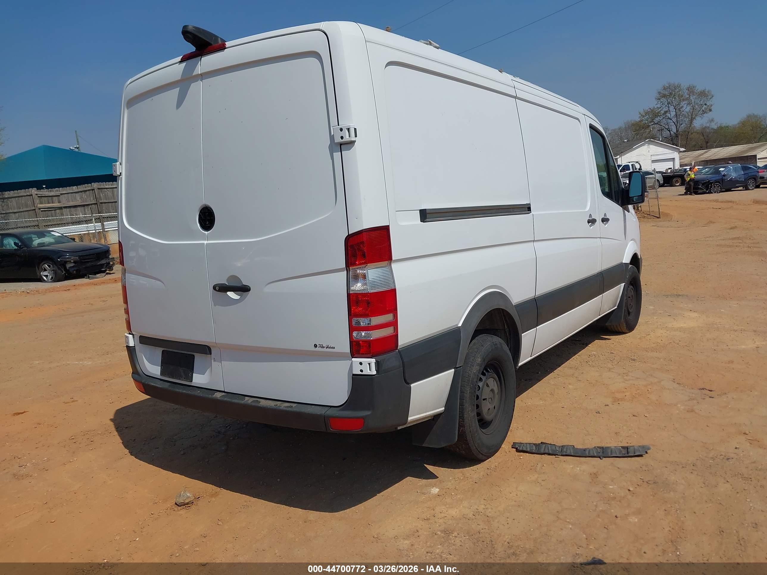 MERCEDES-BENZ SPRINTER image 4