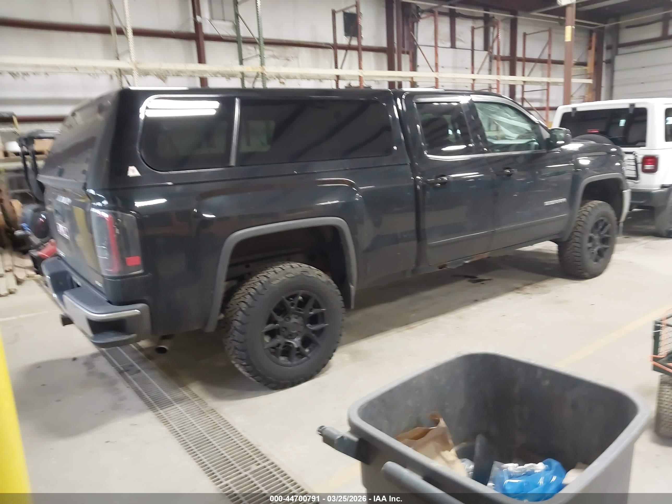 GMC SIERRA image 4