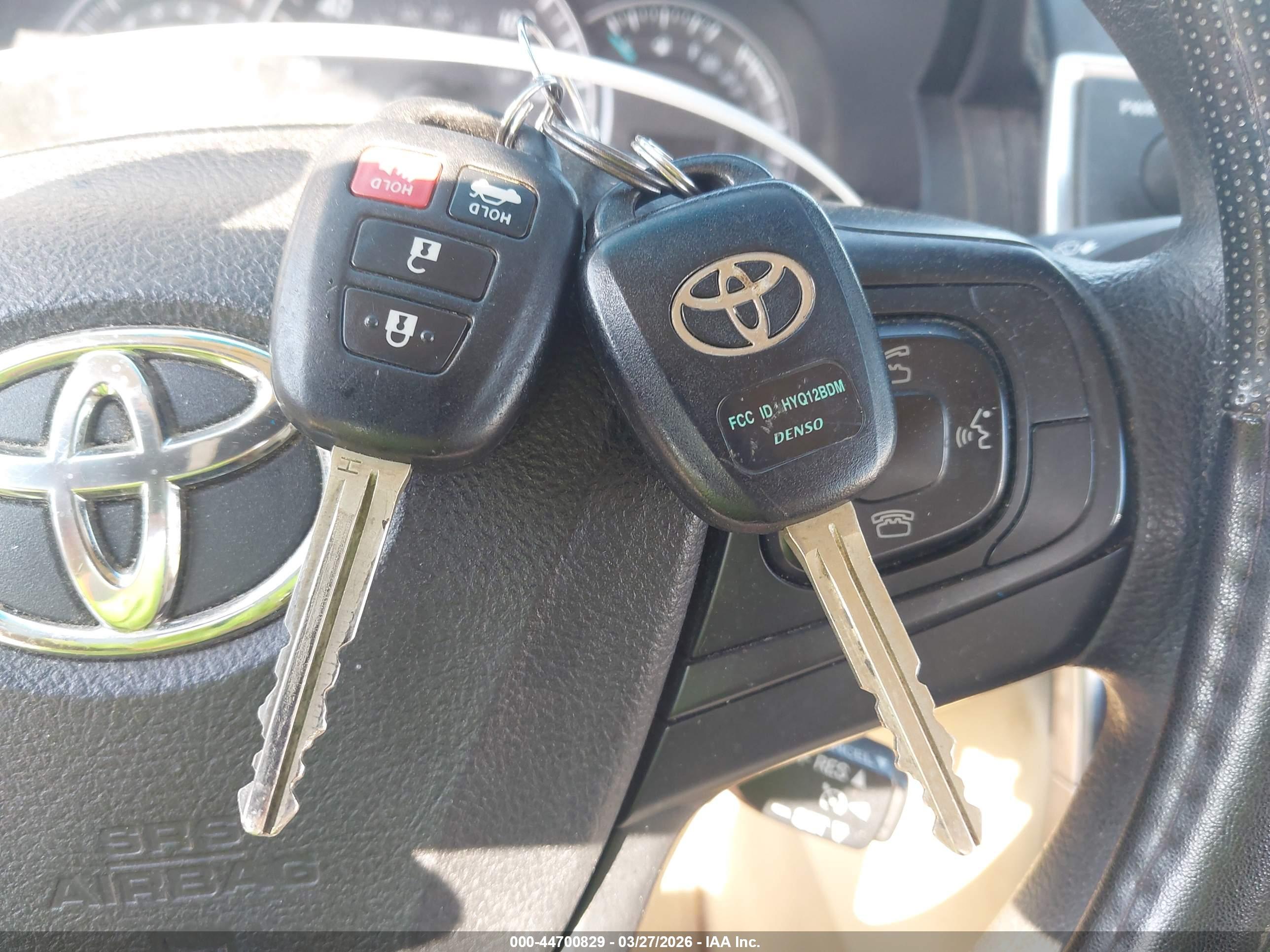 TOYOTA CAMRY image 11