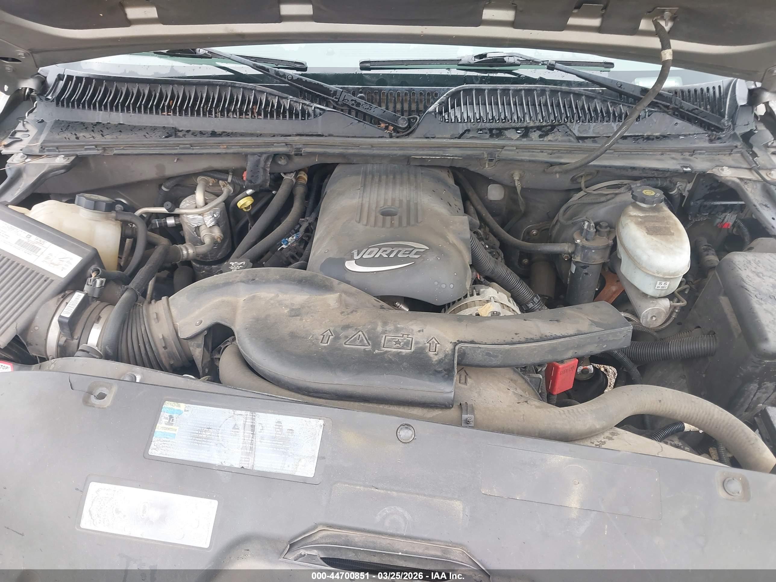 CHEVROLET TAHOE image 10