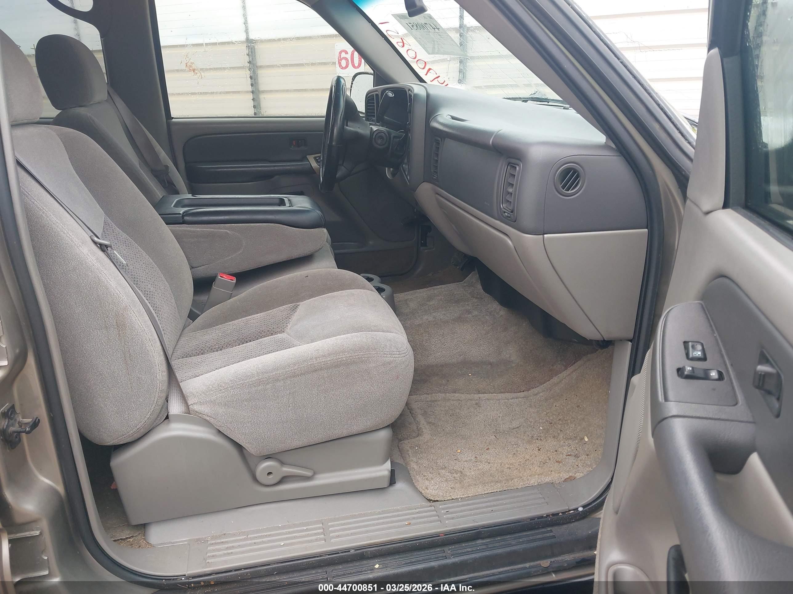 CHEVROLET TAHOE image 5