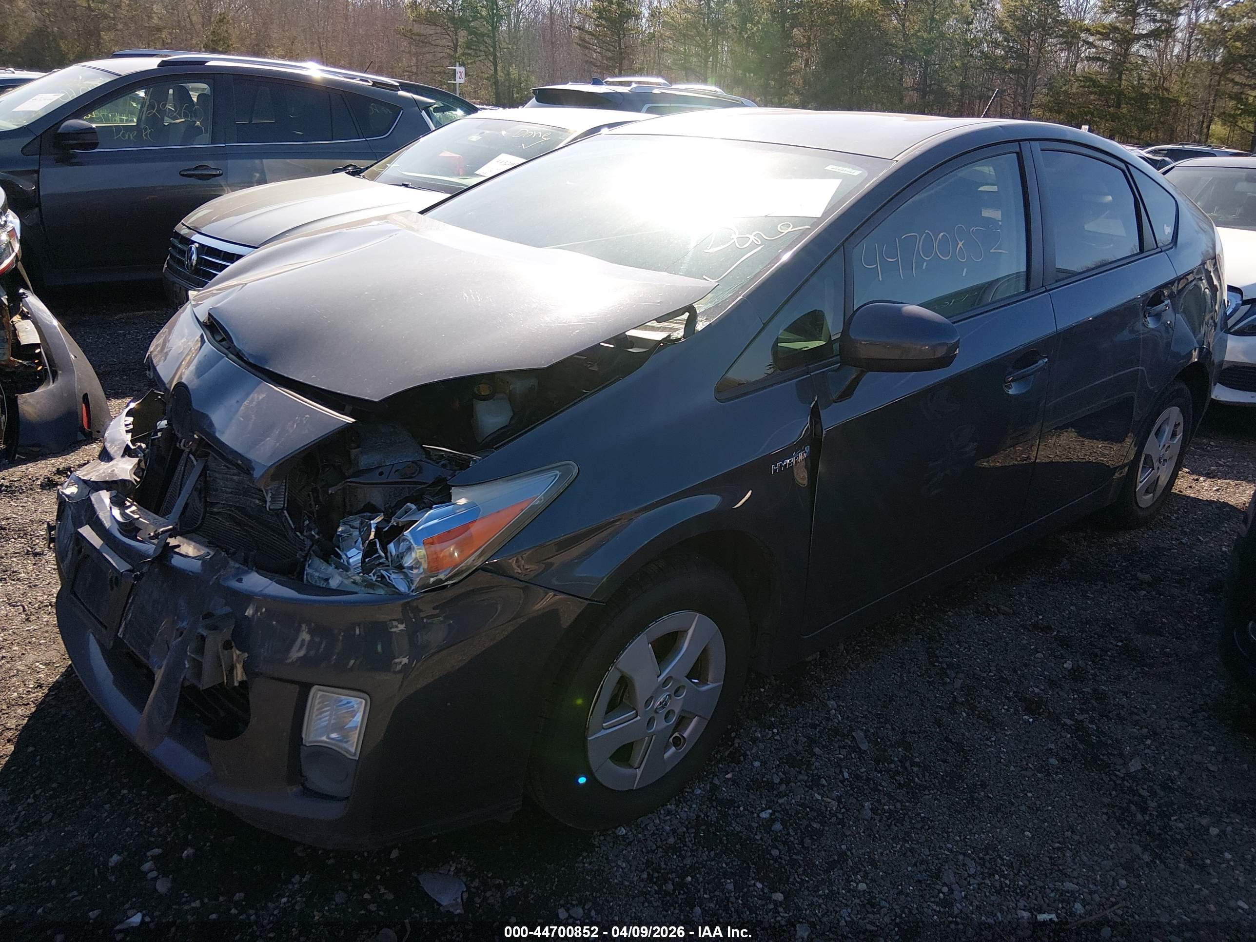 TOYOTA PRIUS image 2