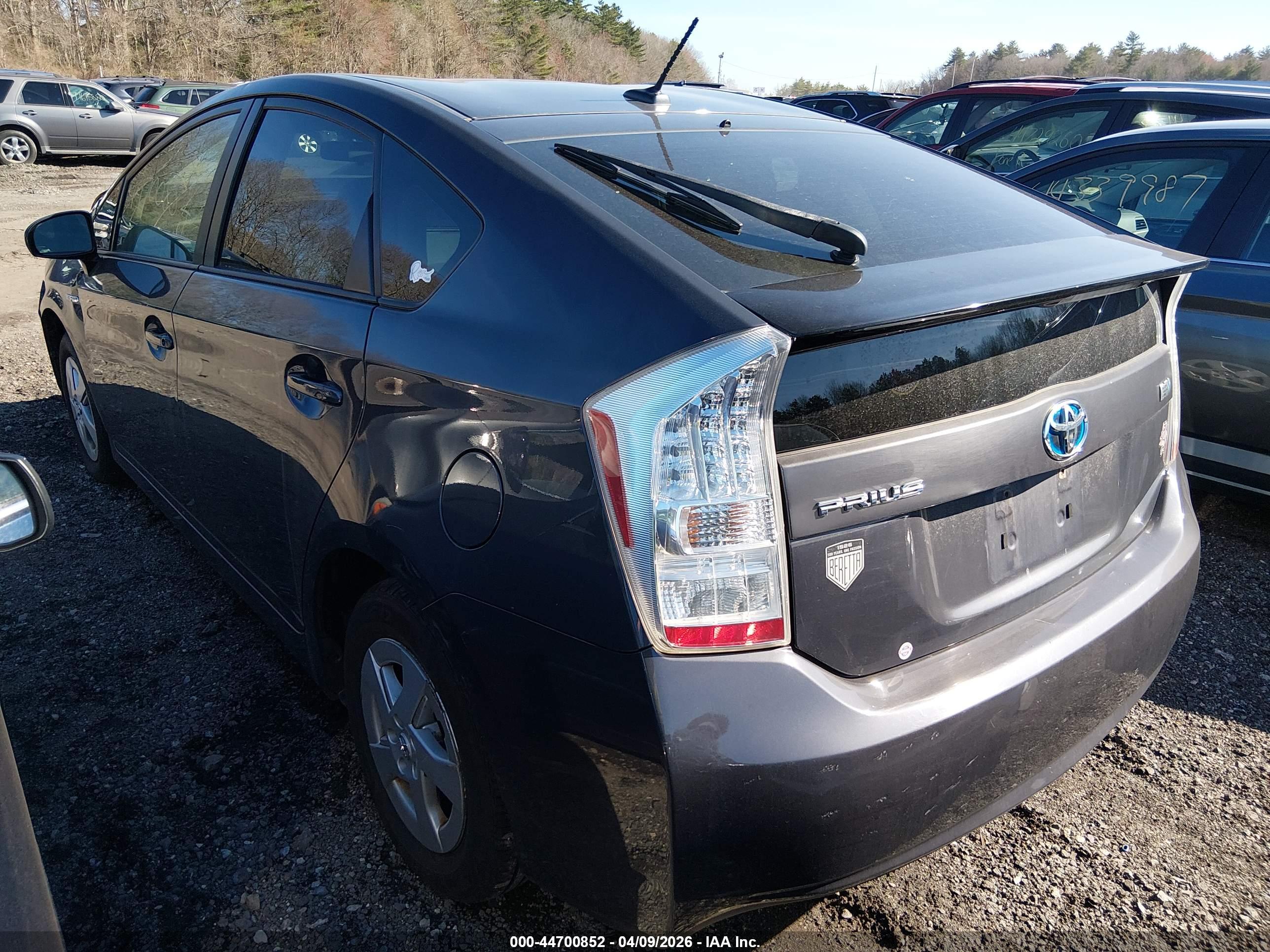 TOYOTA PRIUS image 3