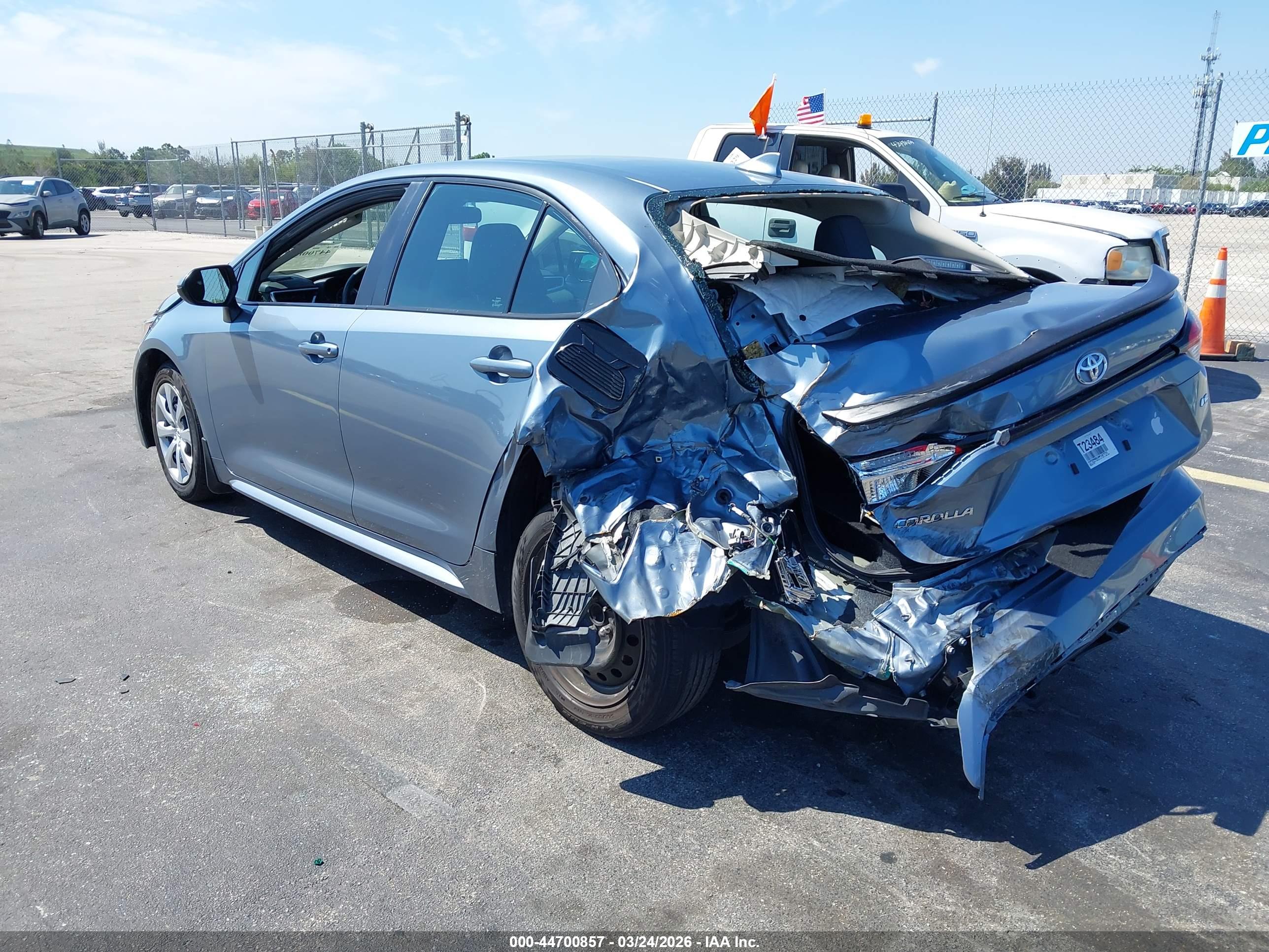 TOYOTA COROLLA image 3