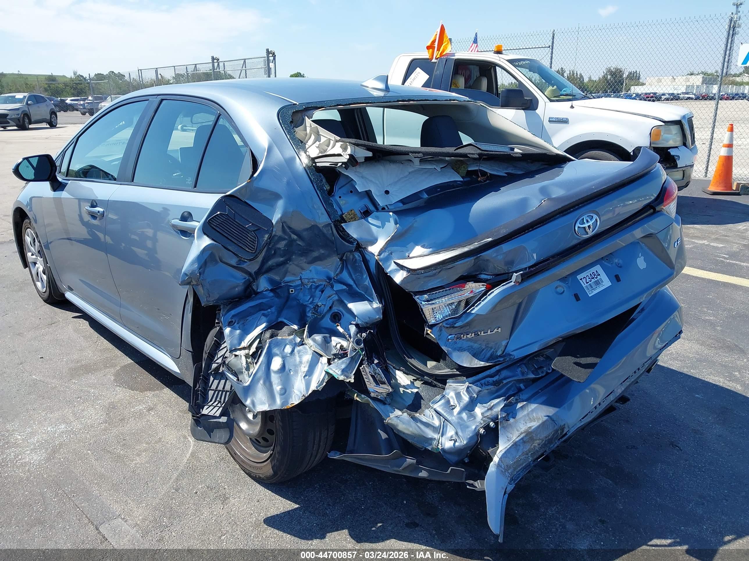 TOYOTA COROLLA image 6