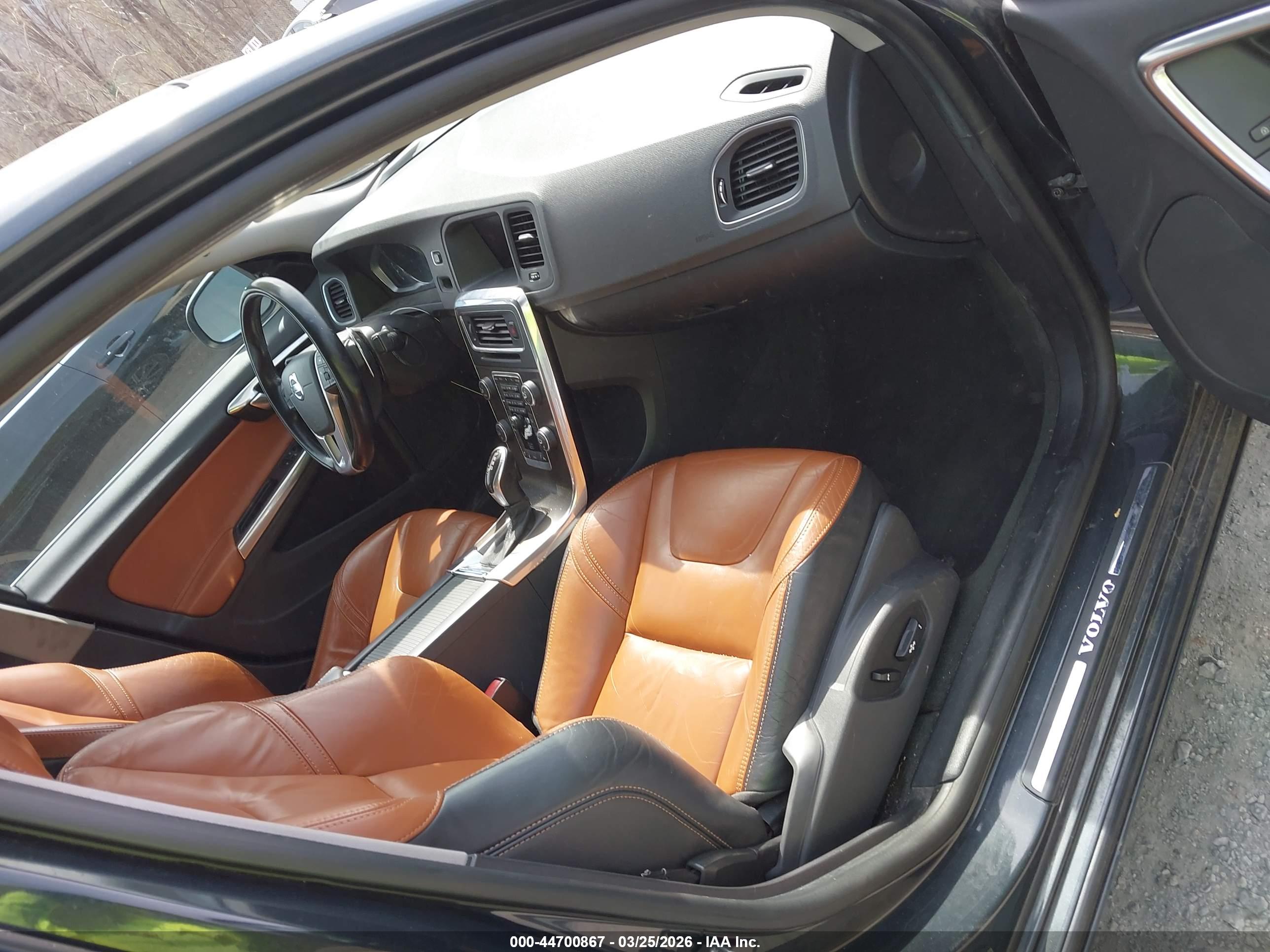 VOLVO S60 image 5