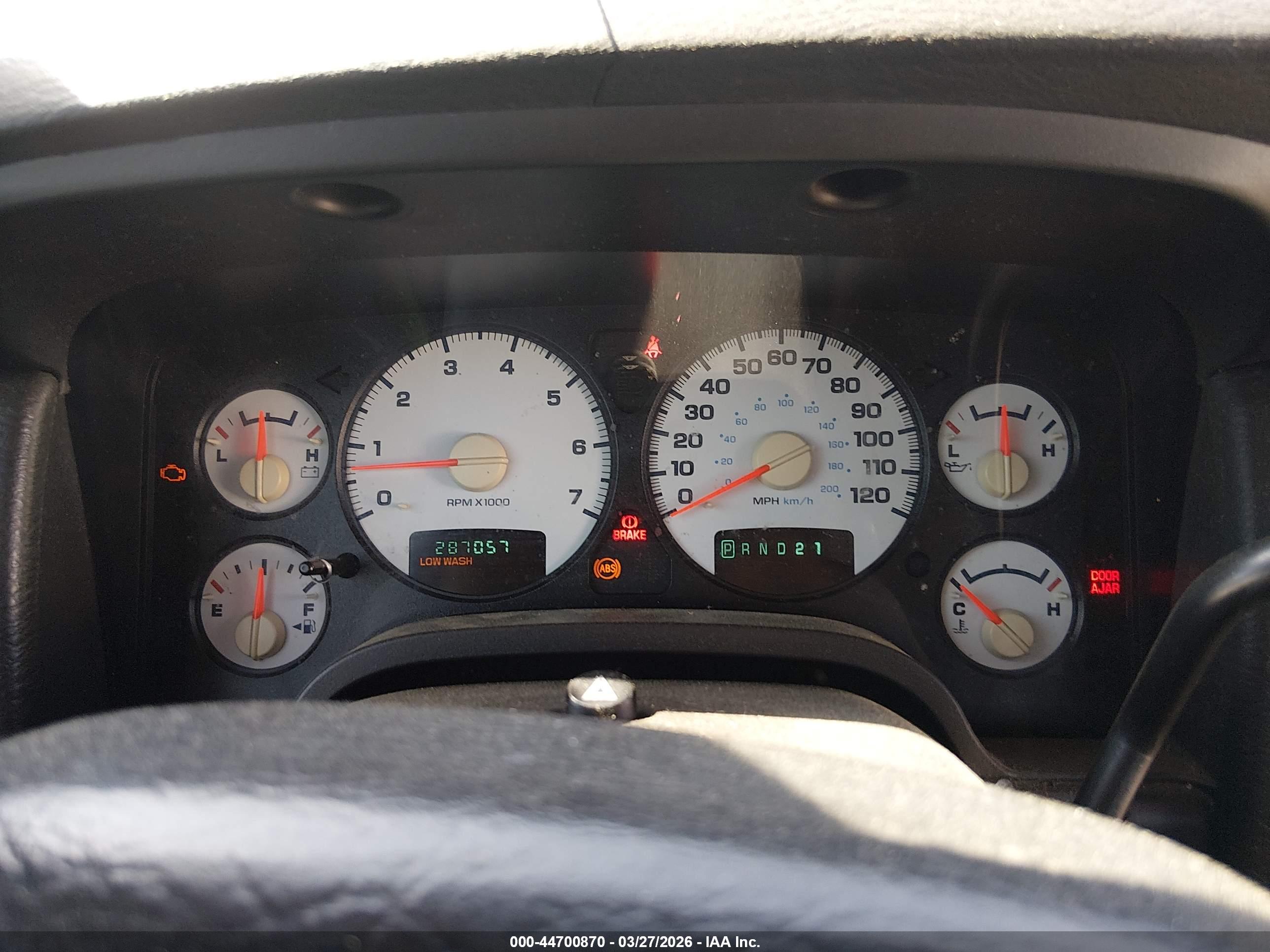 DODGE RAM image 7