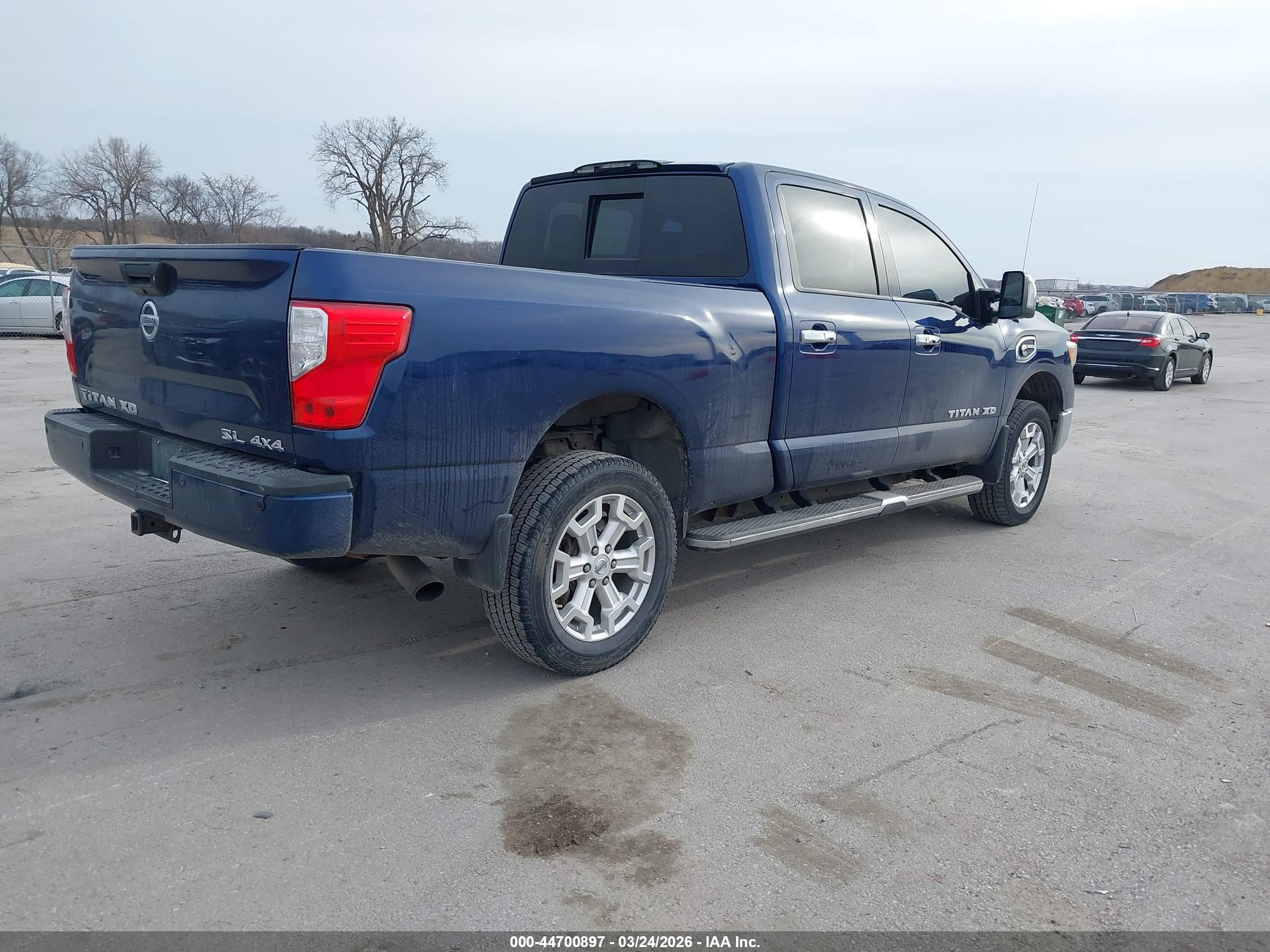 NISSAN TITAN image 4