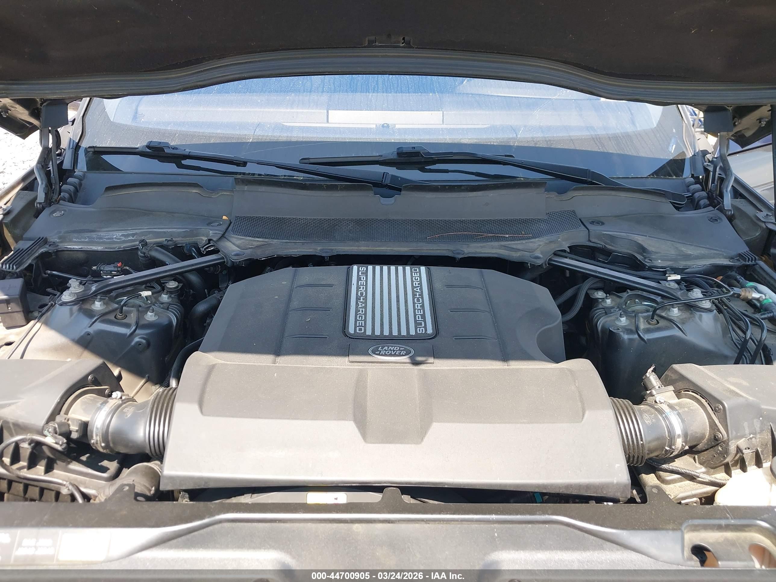 LAND ROVER image 10