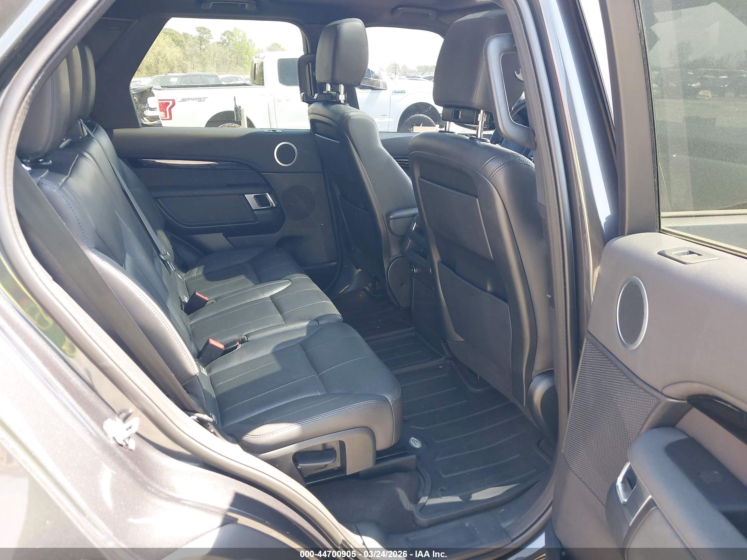 LAND ROVER image 8