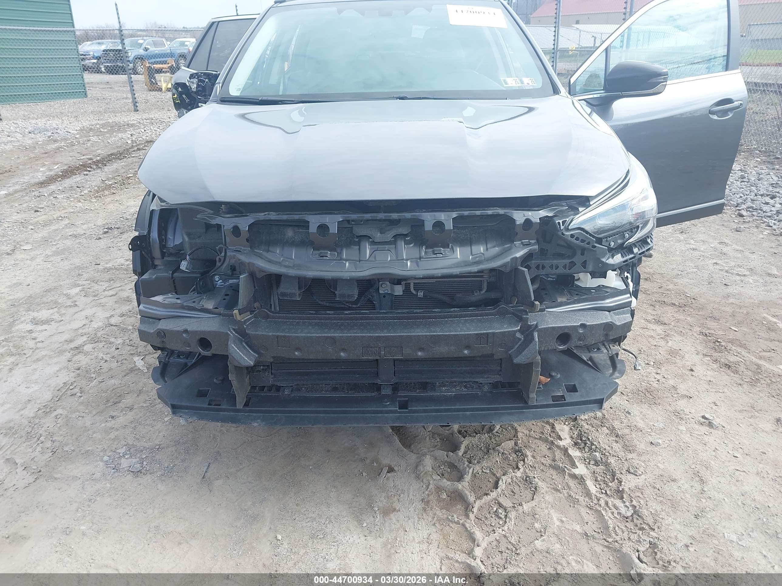 SUBARU OUTBACK image 6