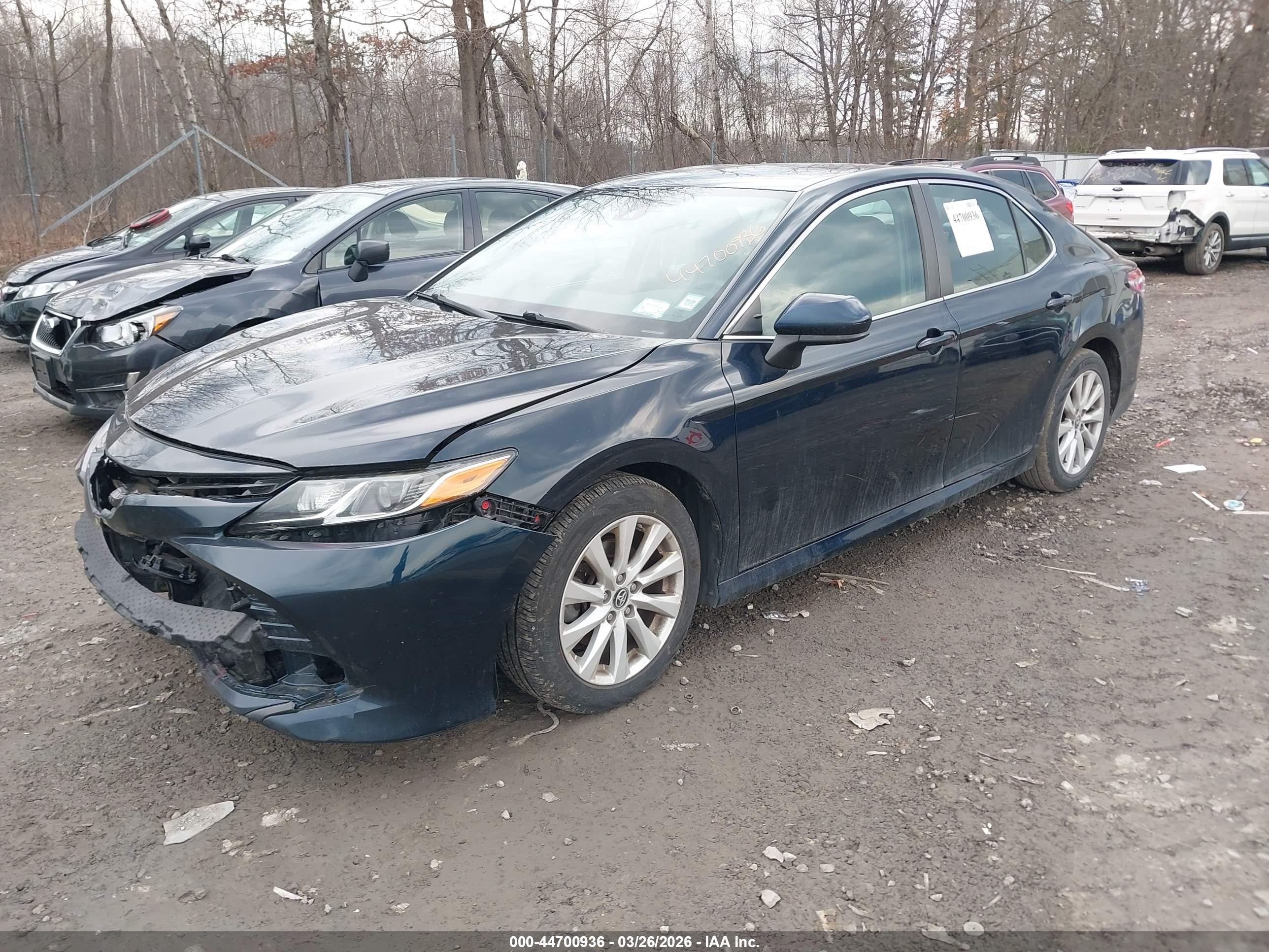 TOYOTA CAMRY image 2