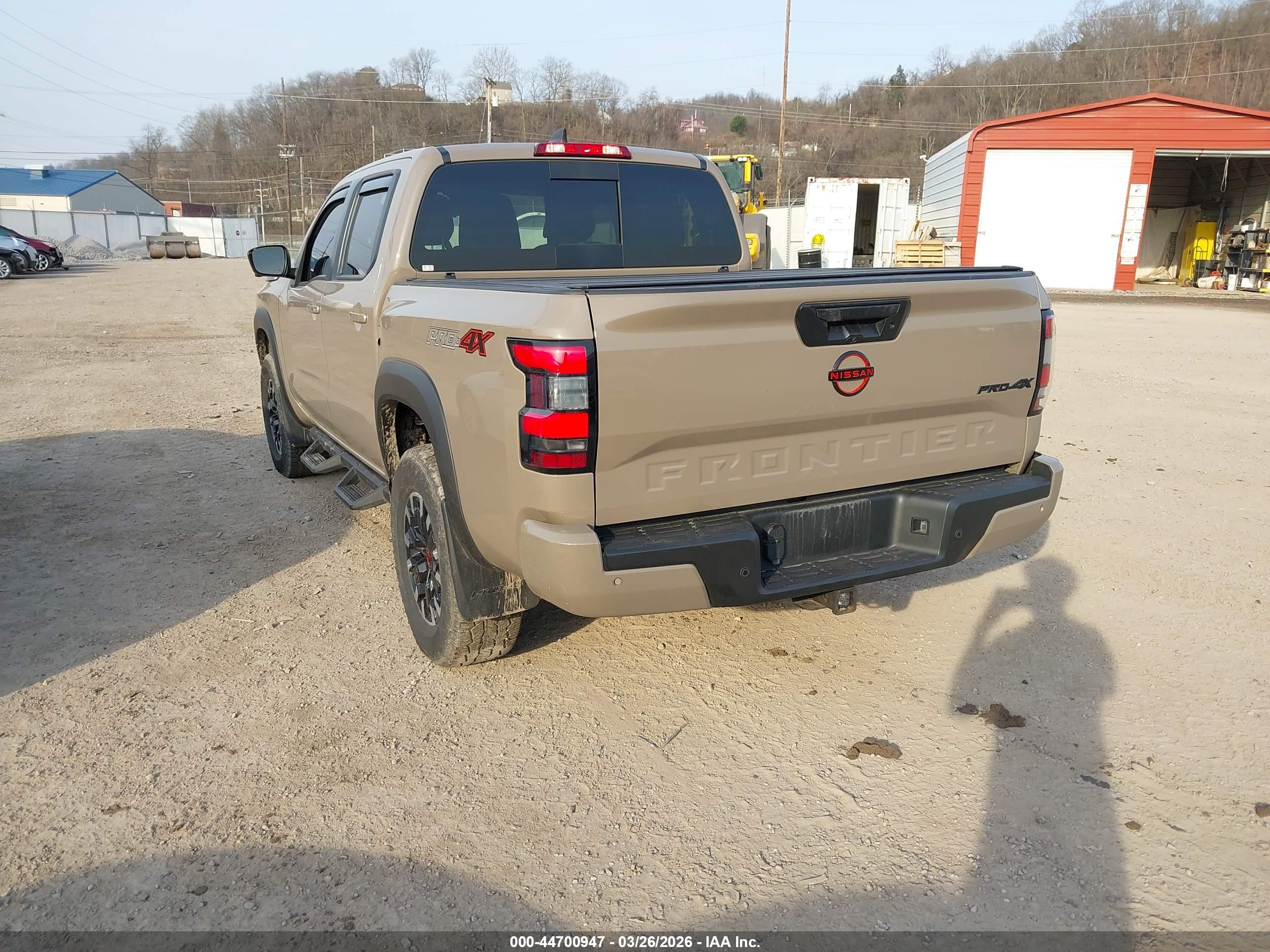 NISSAN FRONTIER image 3