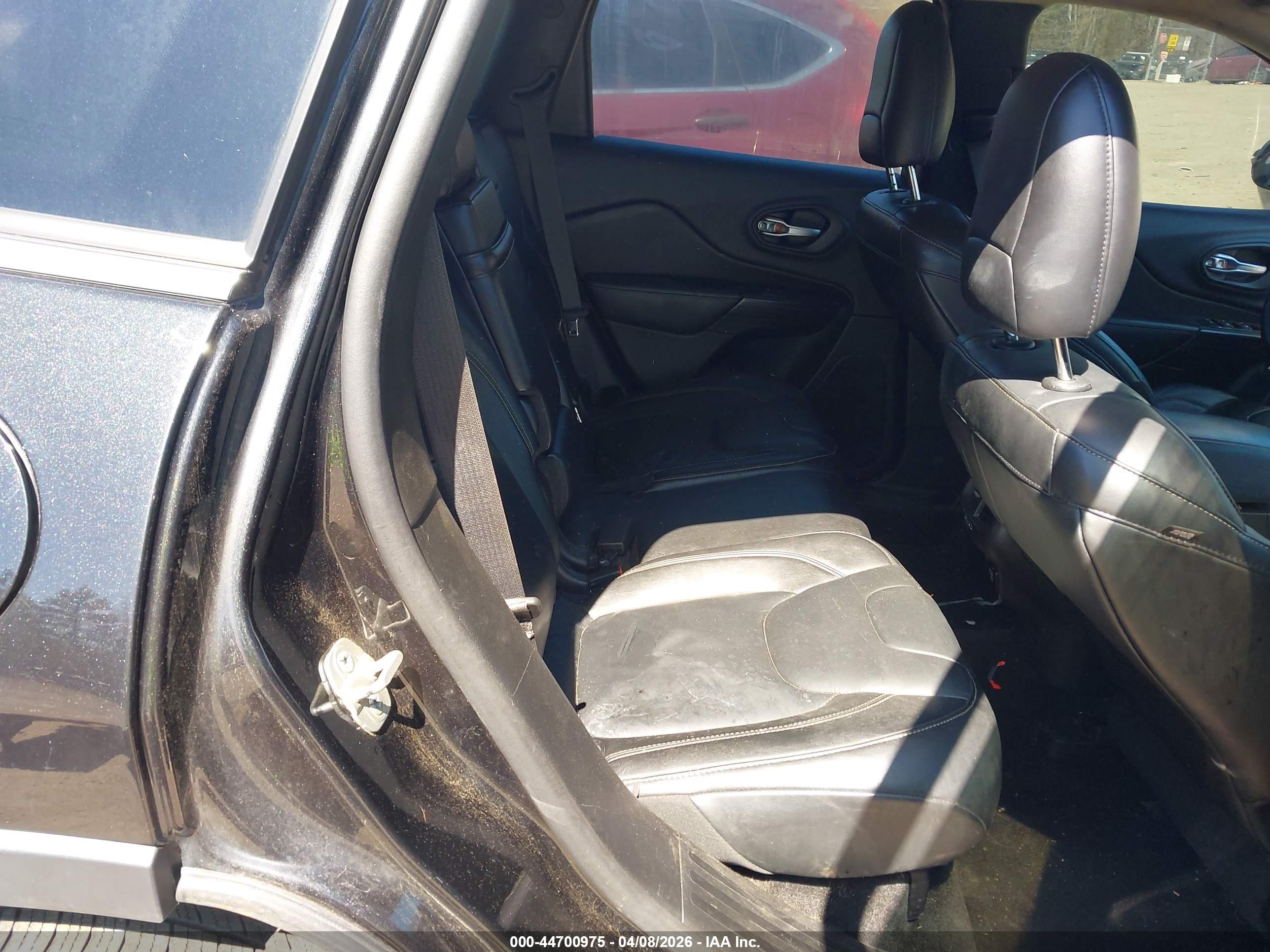 JEEP CHEROKEE image 8