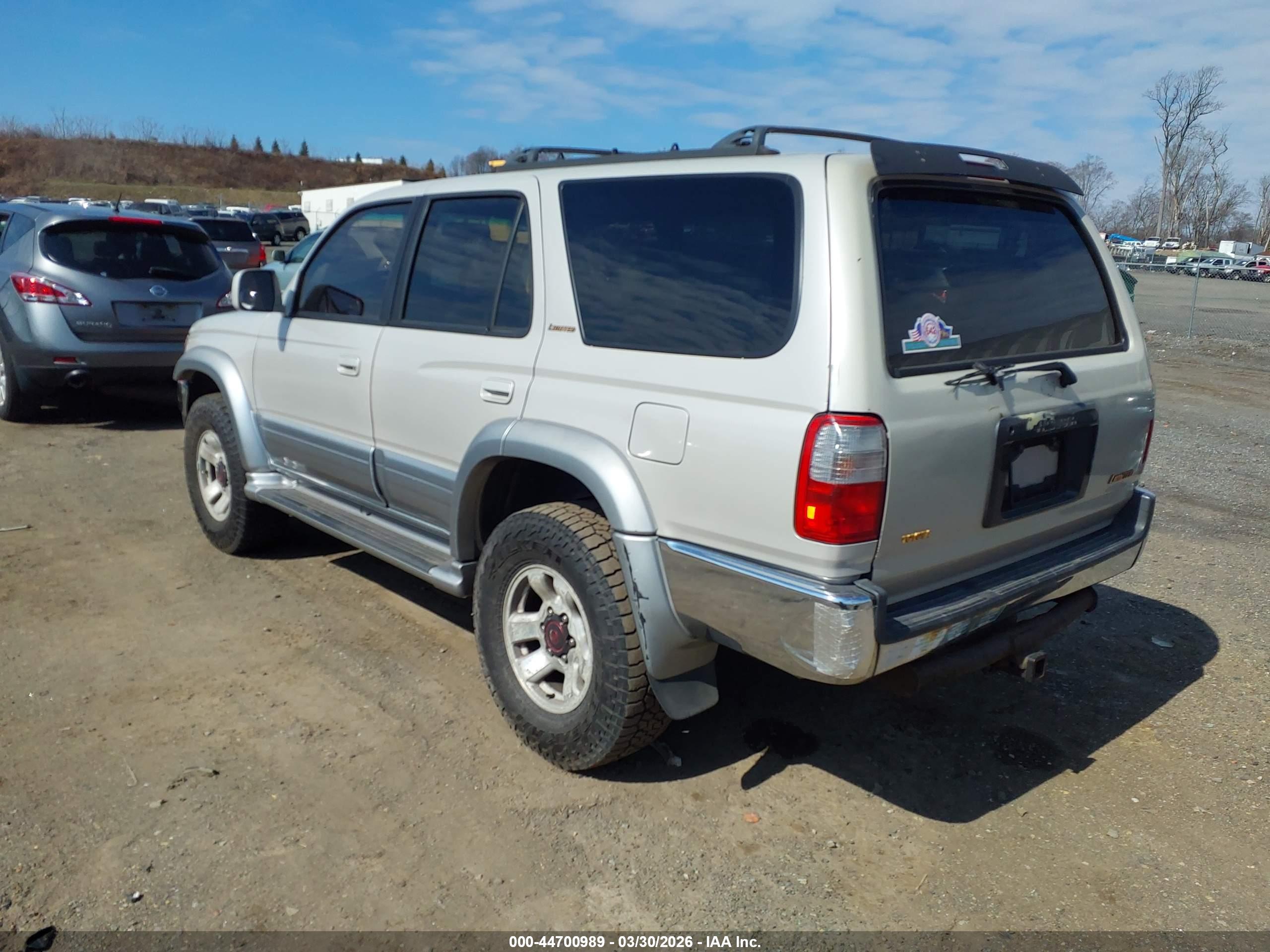 TOYOTA 4RUNNER image 3