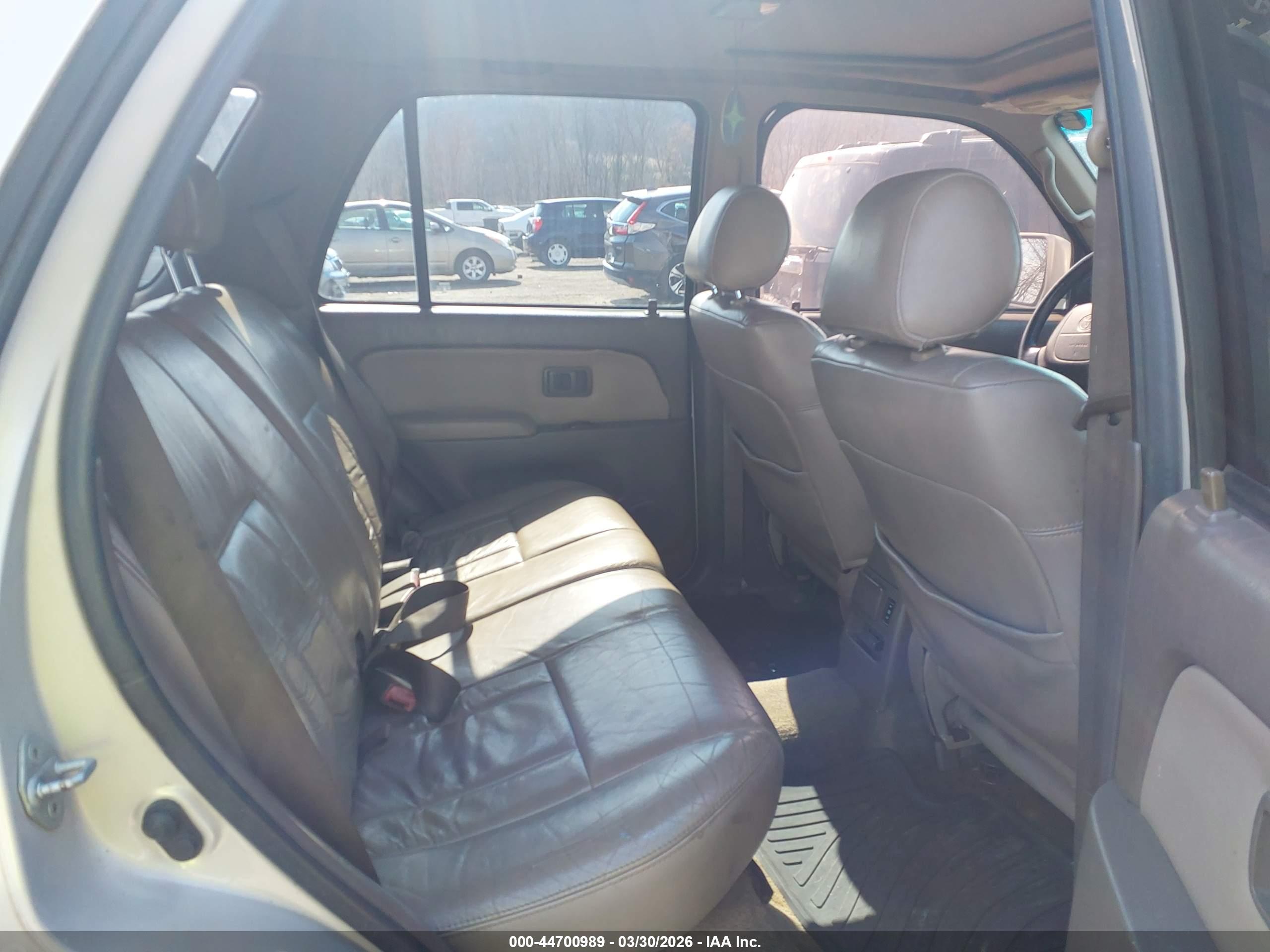 TOYOTA 4RUNNER image 8