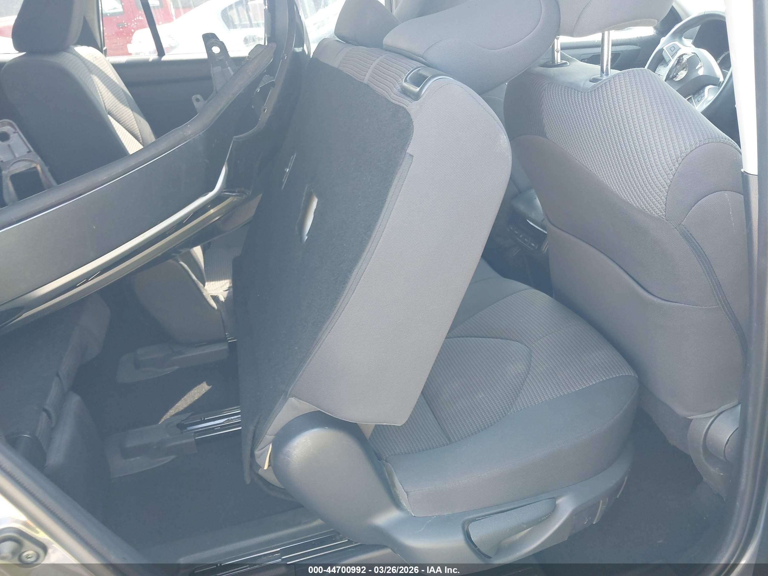 TOYOTA HIGHLANDER image 8