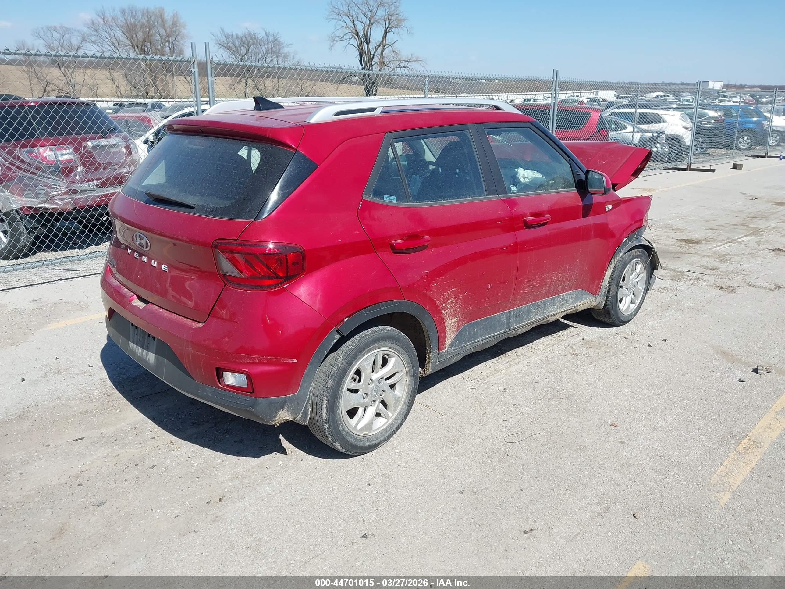 HYUNDAI VENUE image 4