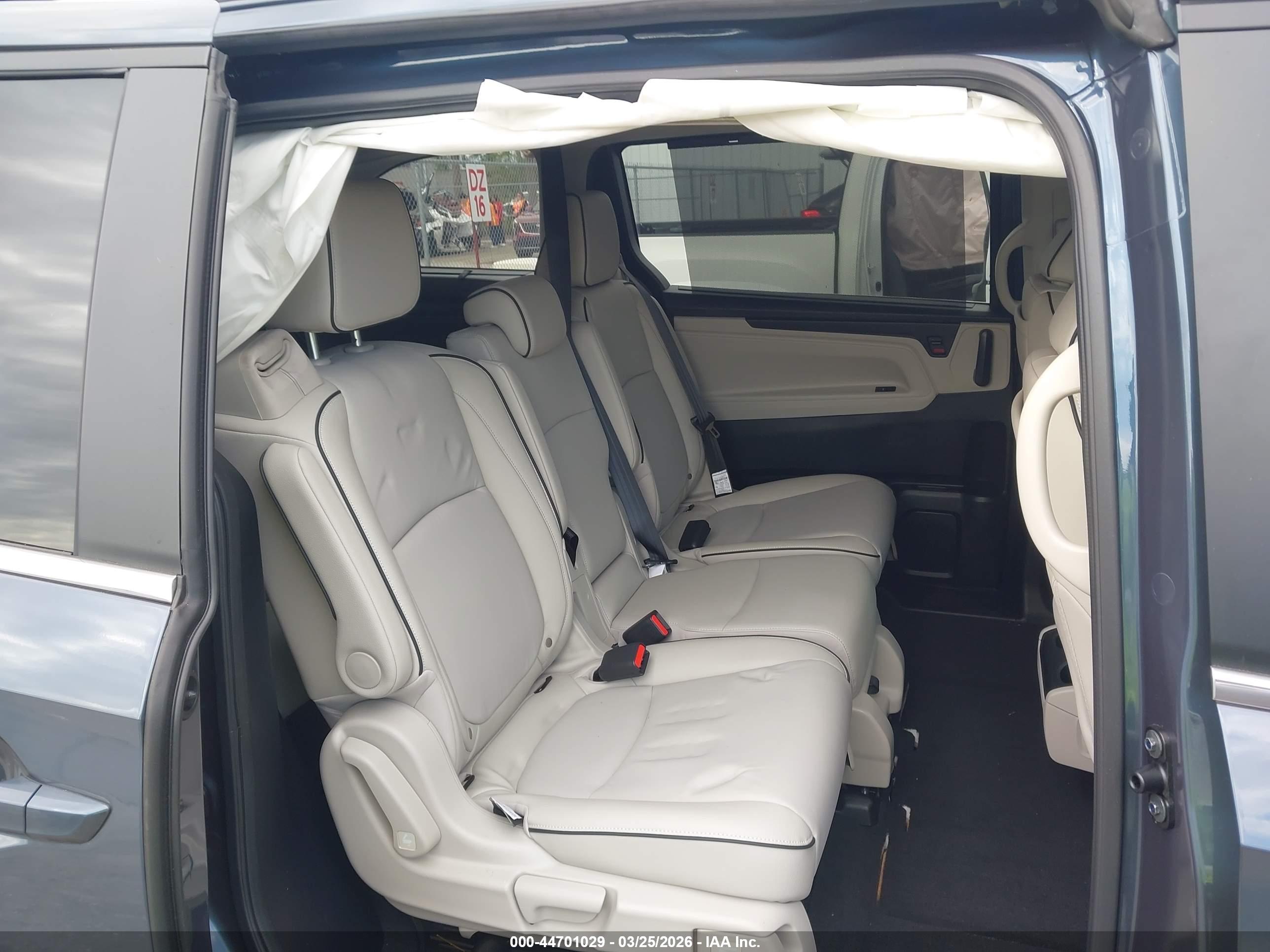 HONDA ODYSSEY image 8