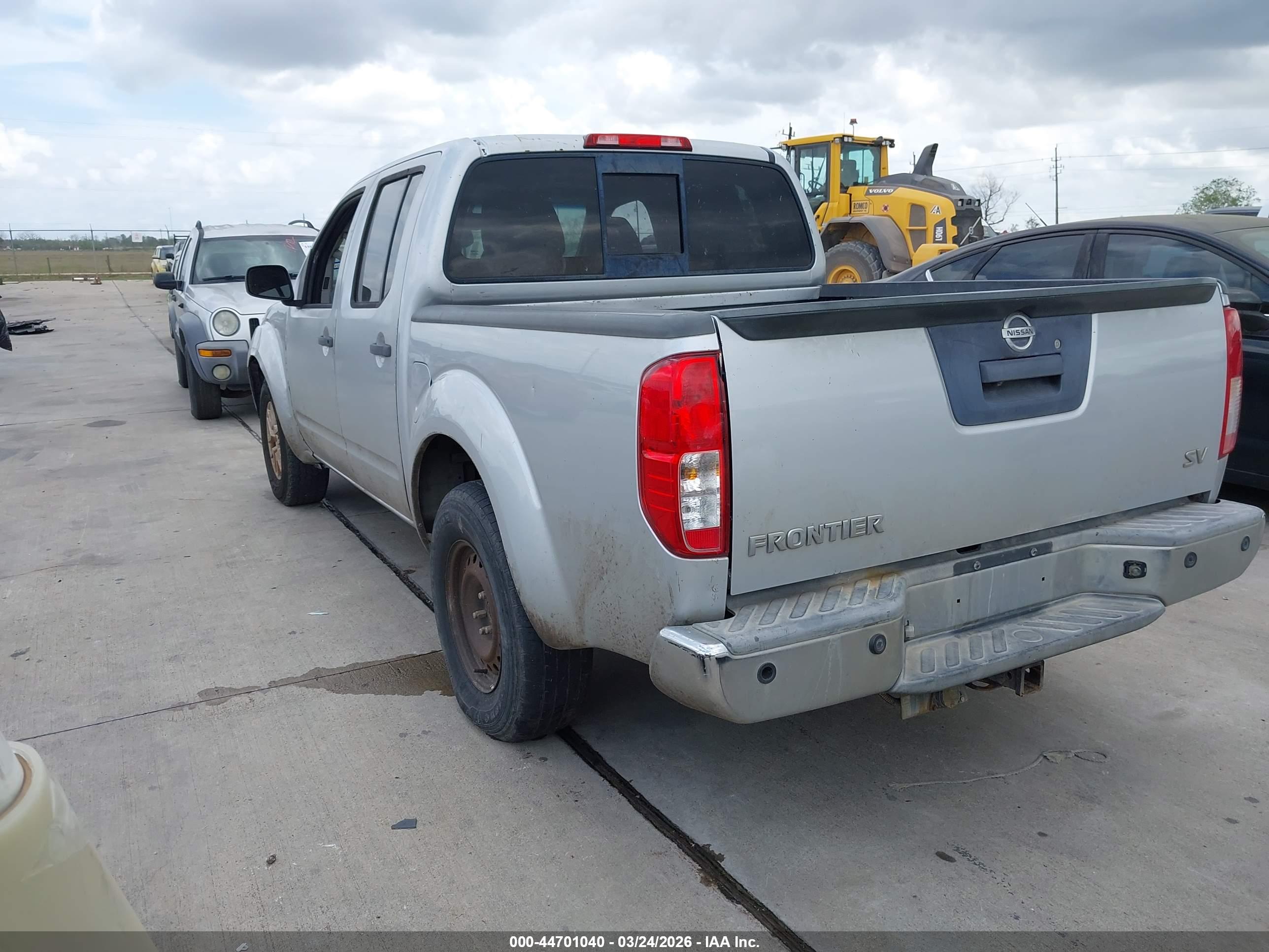NISSAN FRONTIER image 3