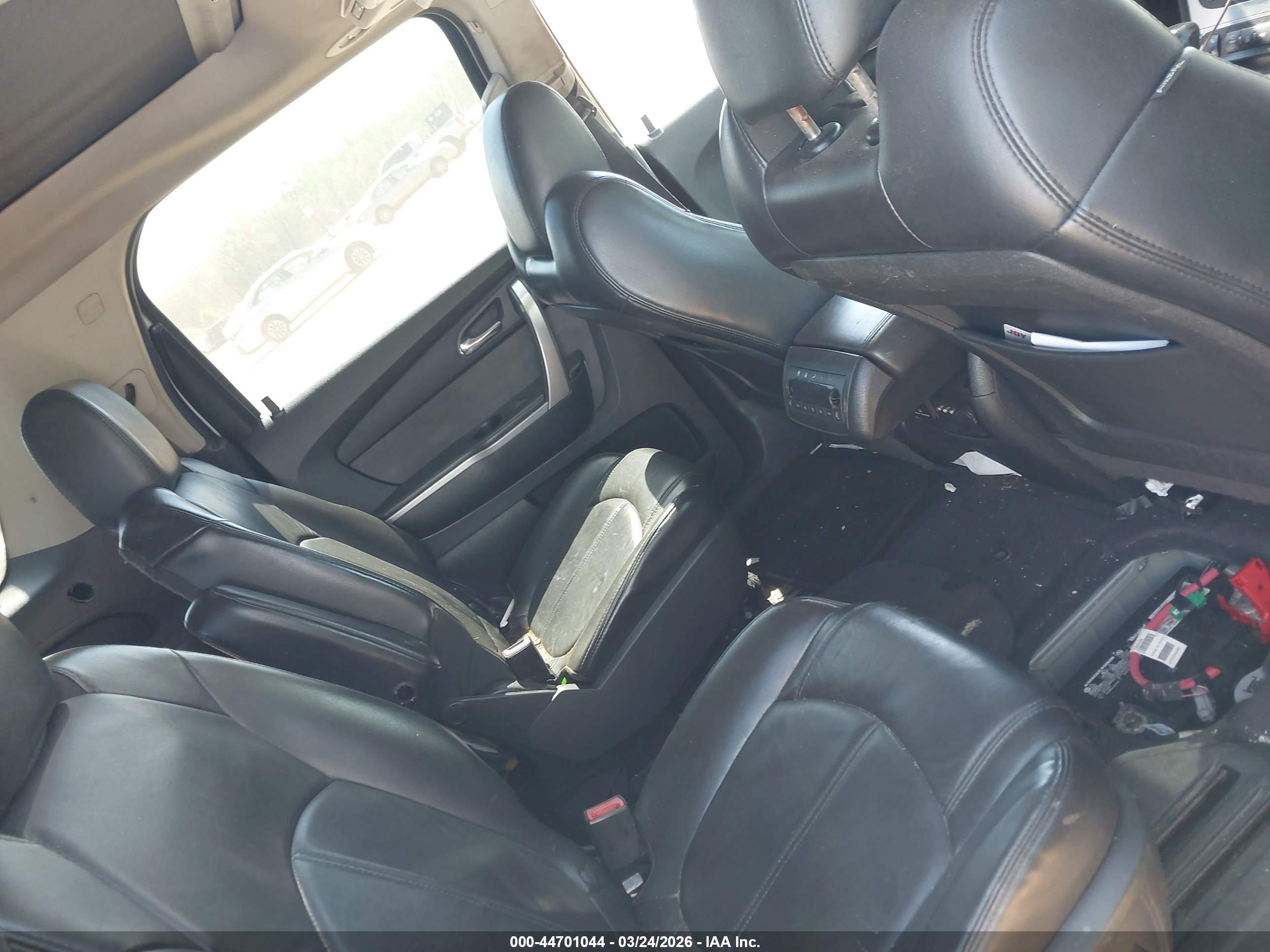 GMC ACADIA image 8