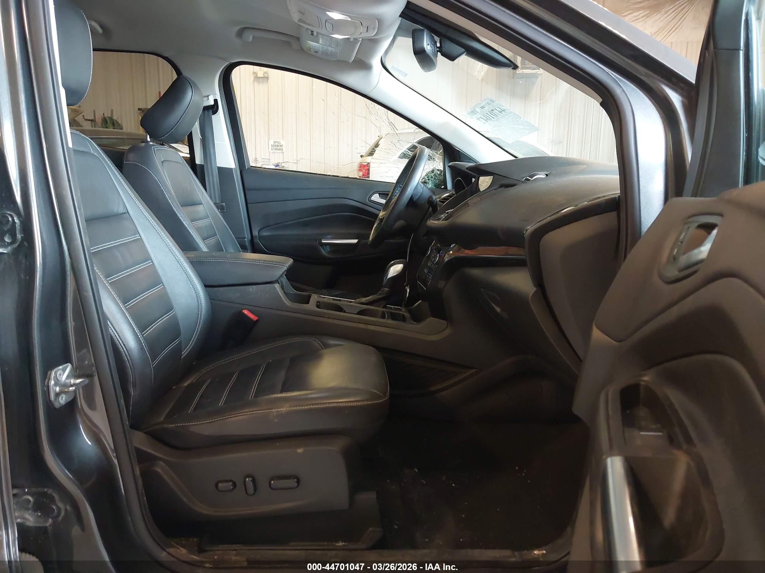 FORD ESCAPE image 5