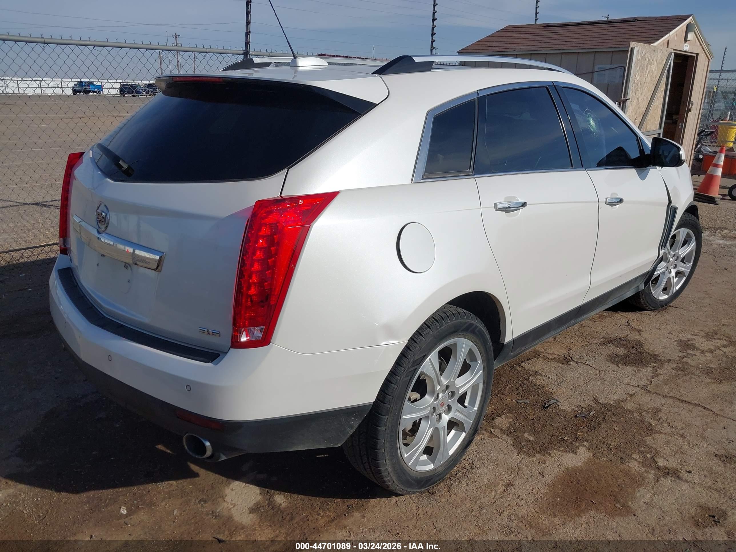 CADILLAC SRX image 4