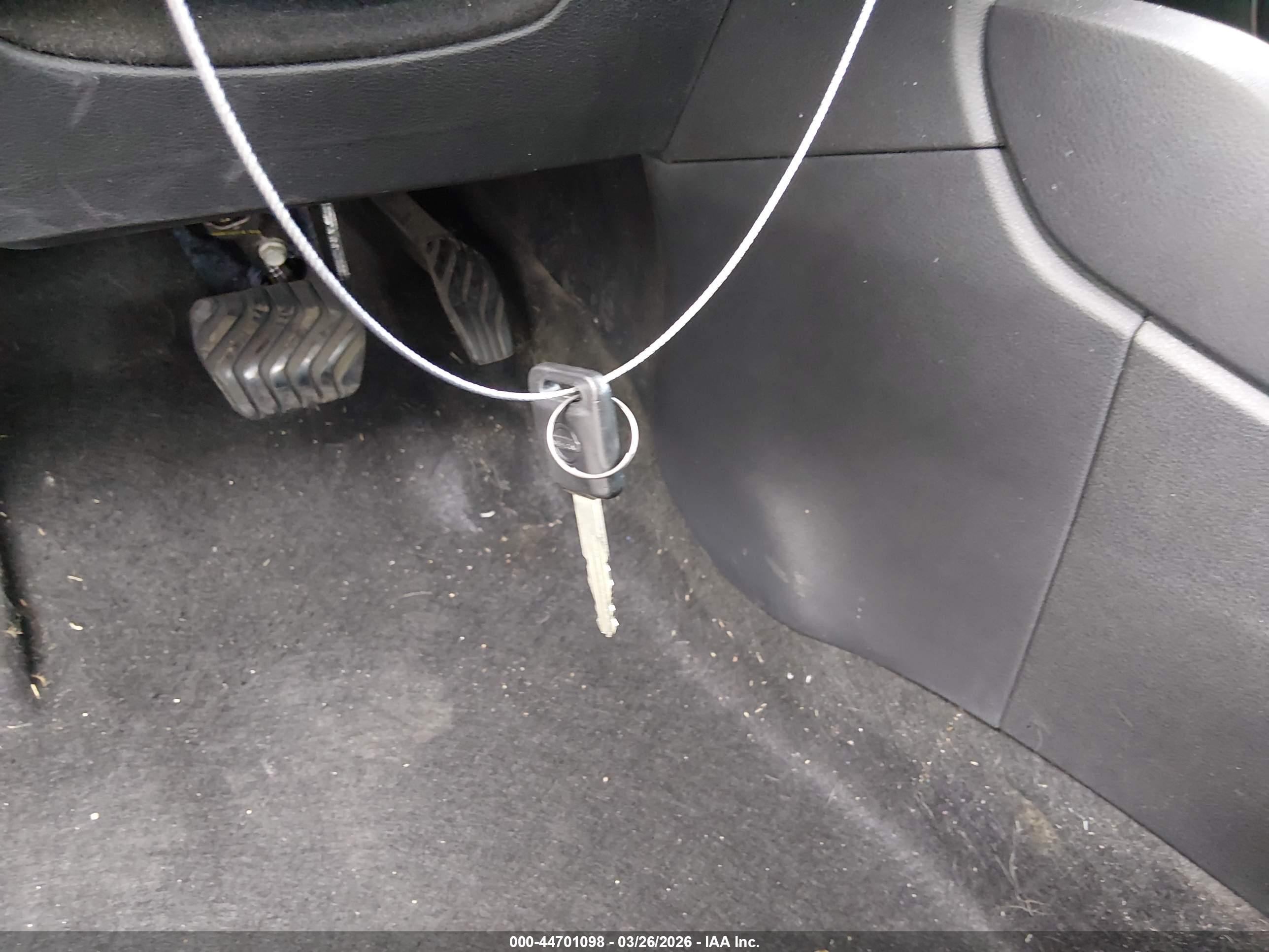 NISSAN VERSA image 11