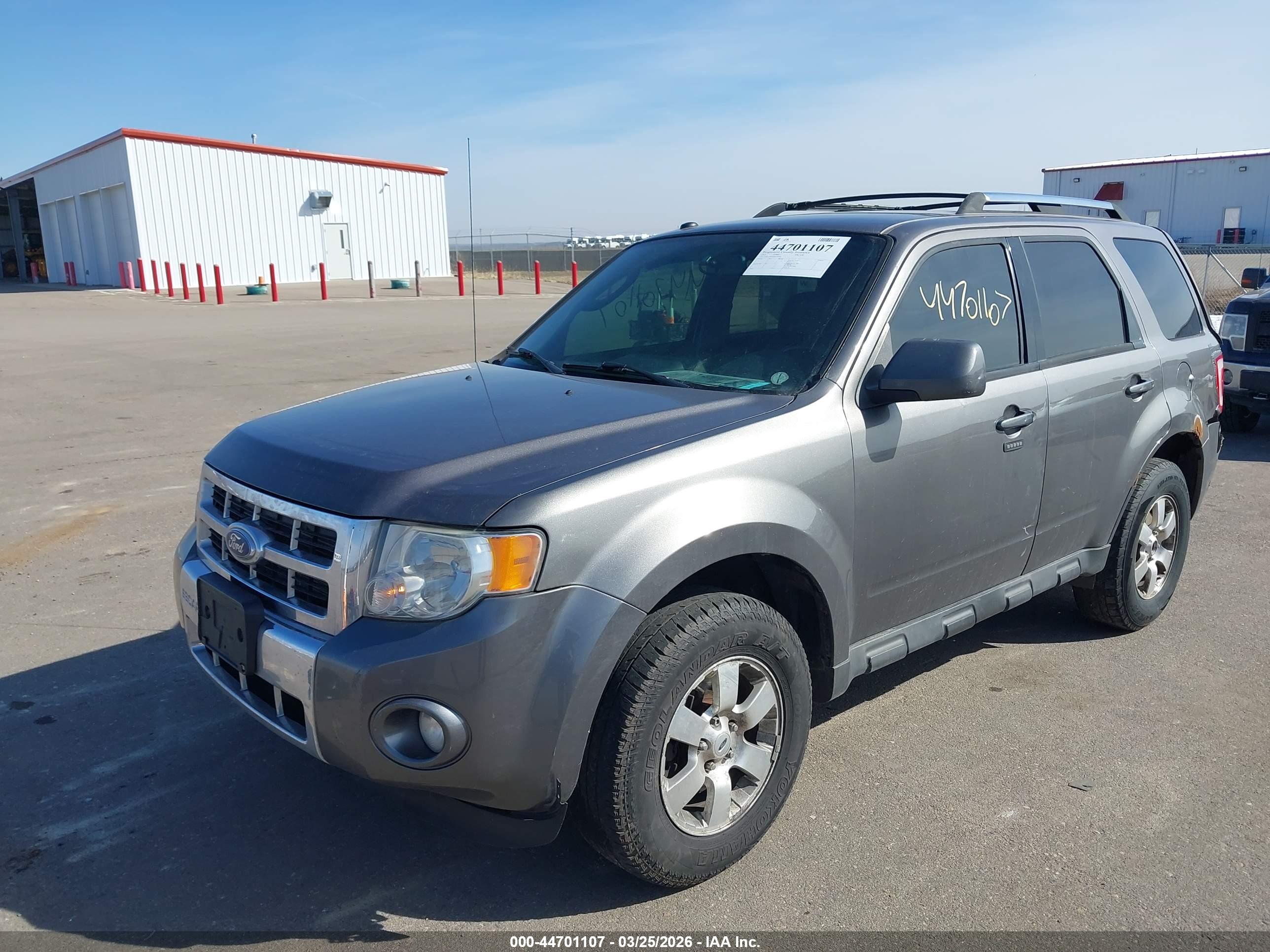 FORD ESCAPE image 2
