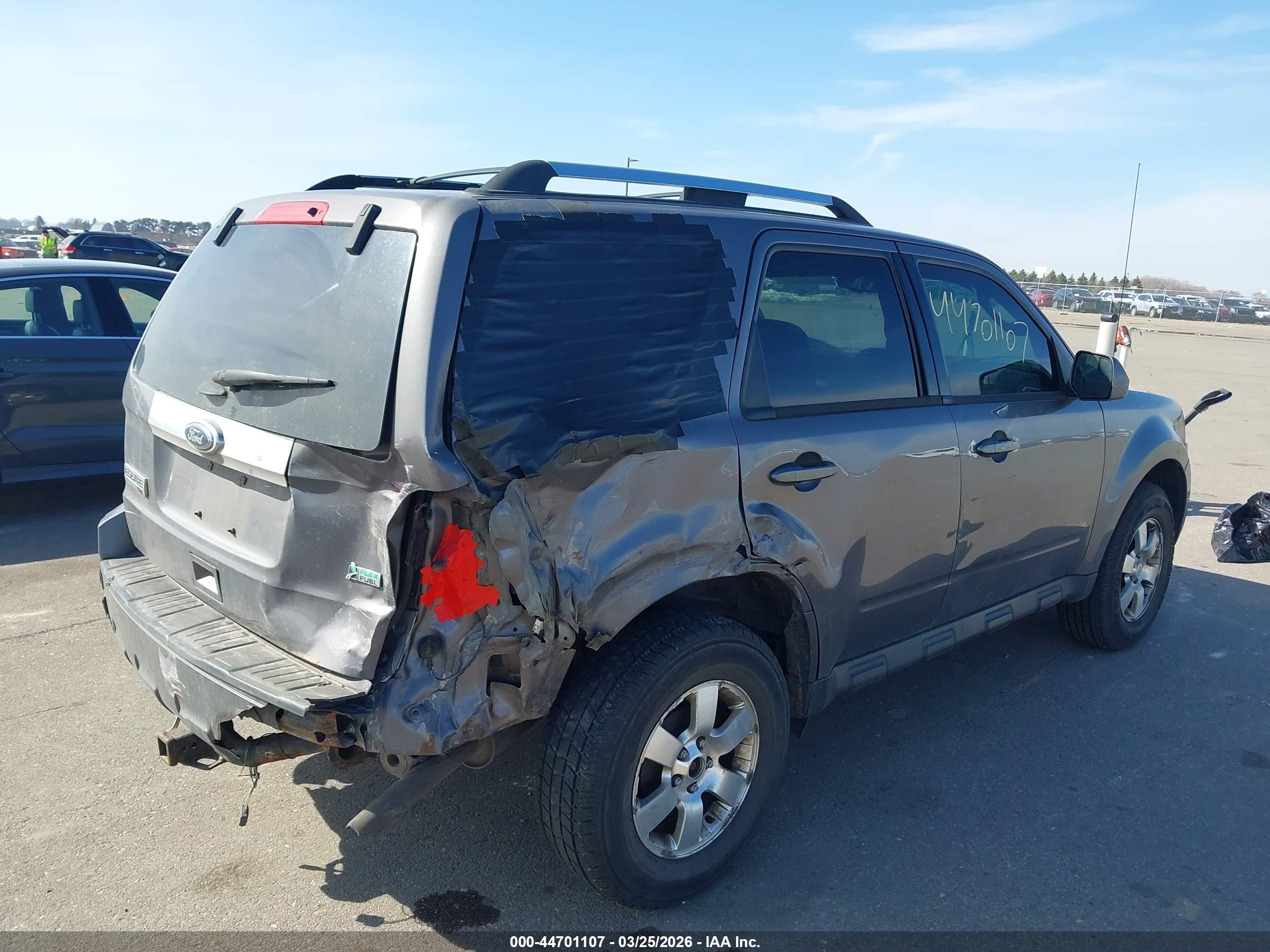 FORD ESCAPE image 4