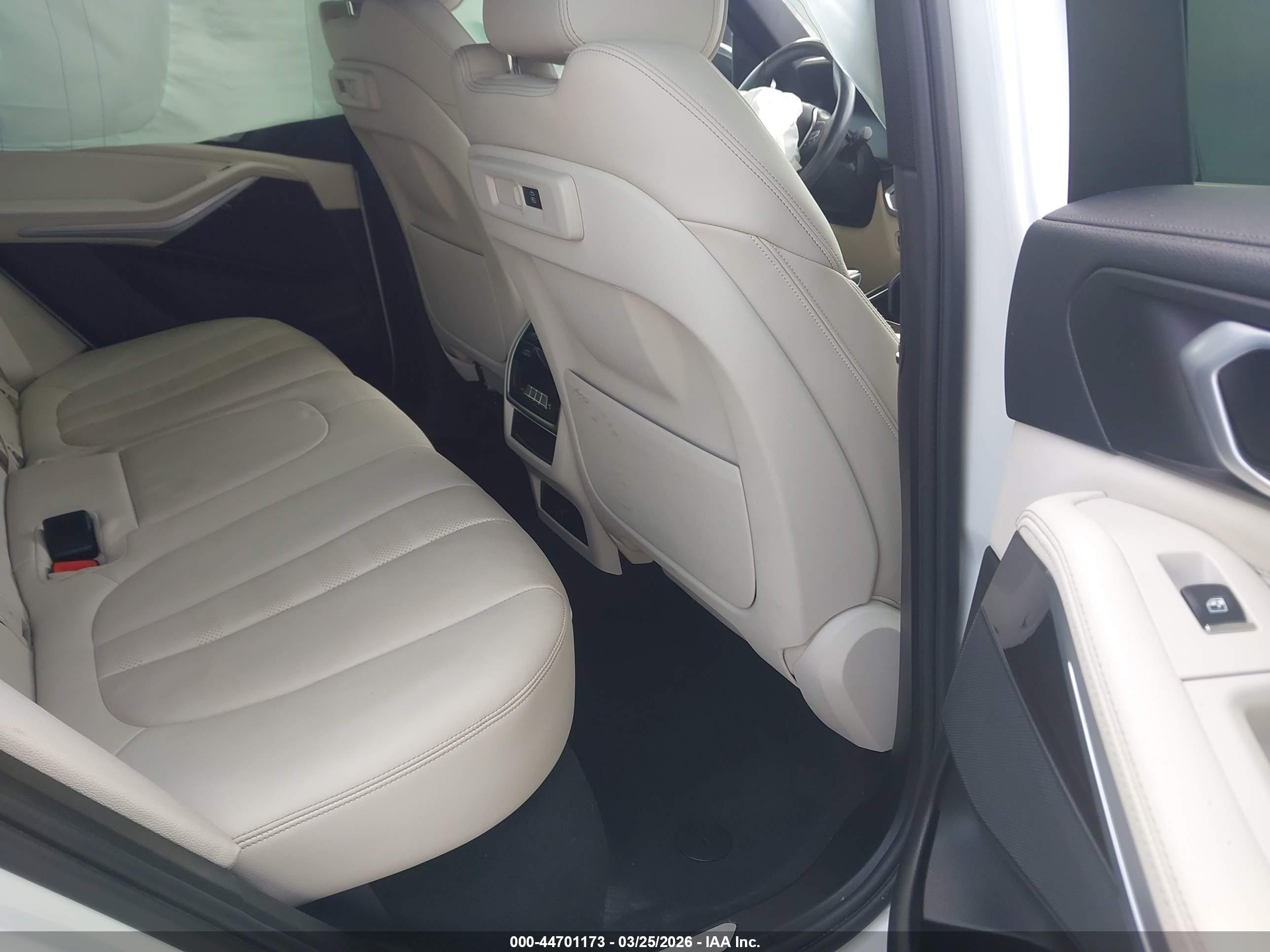 BMW X5 image 8