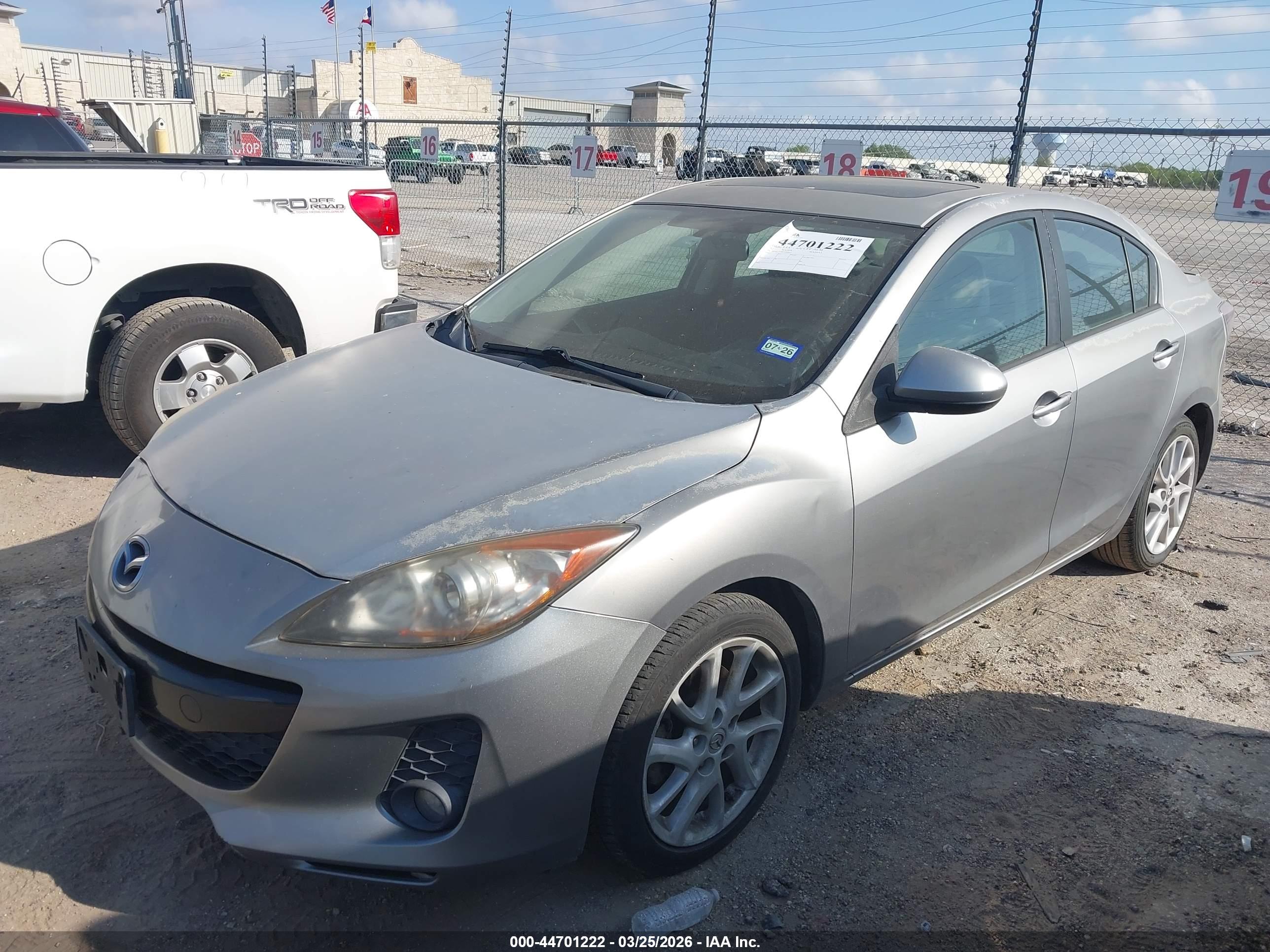 MAZDA MAZDA3 image 6