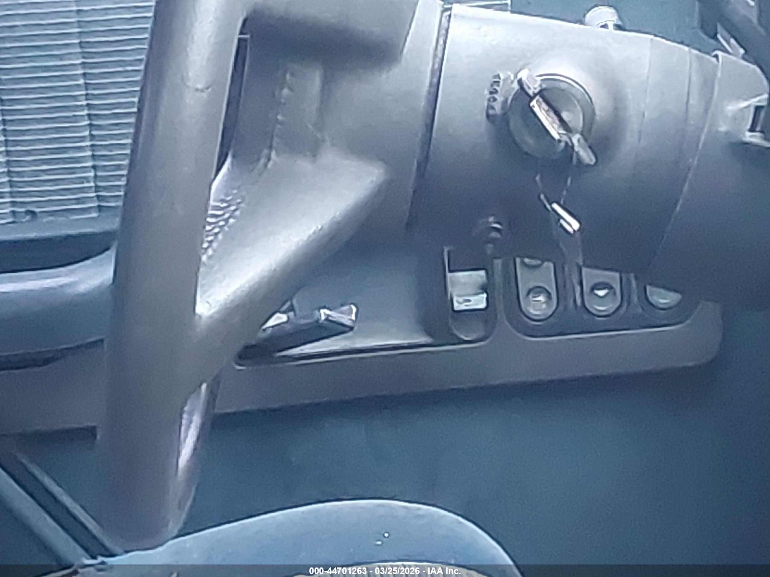CHEVROLET GMT-400 image 11