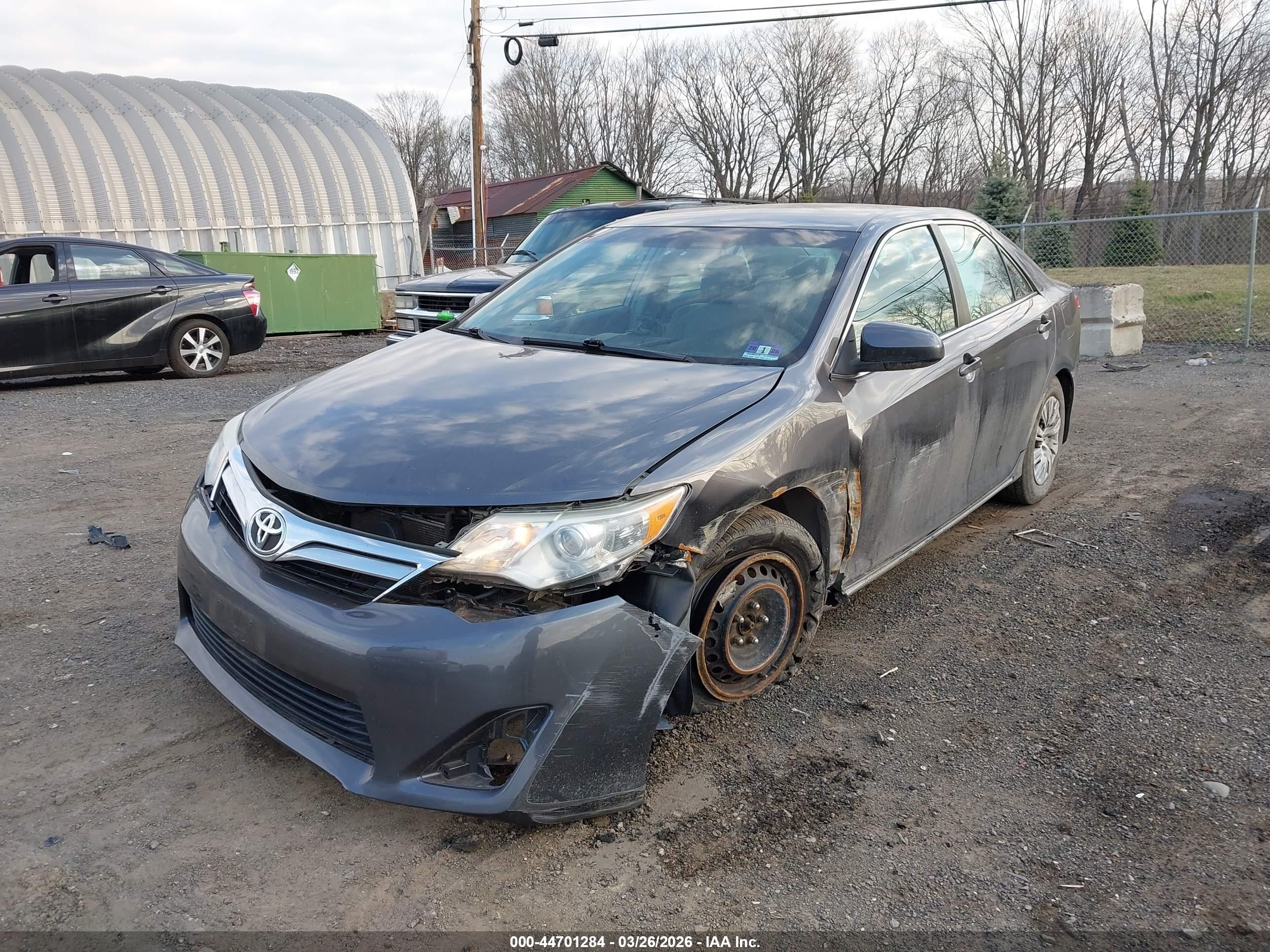 TOYOTA CAMRY image 6