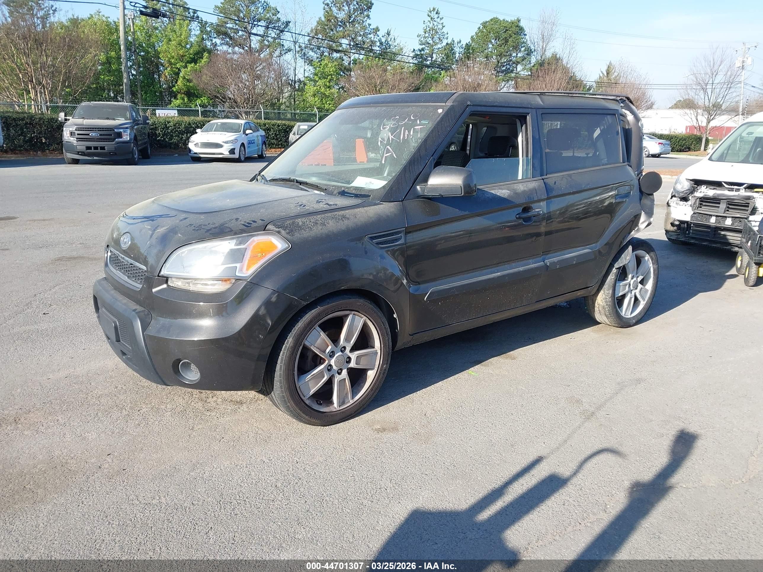 KIA SOUL image 2