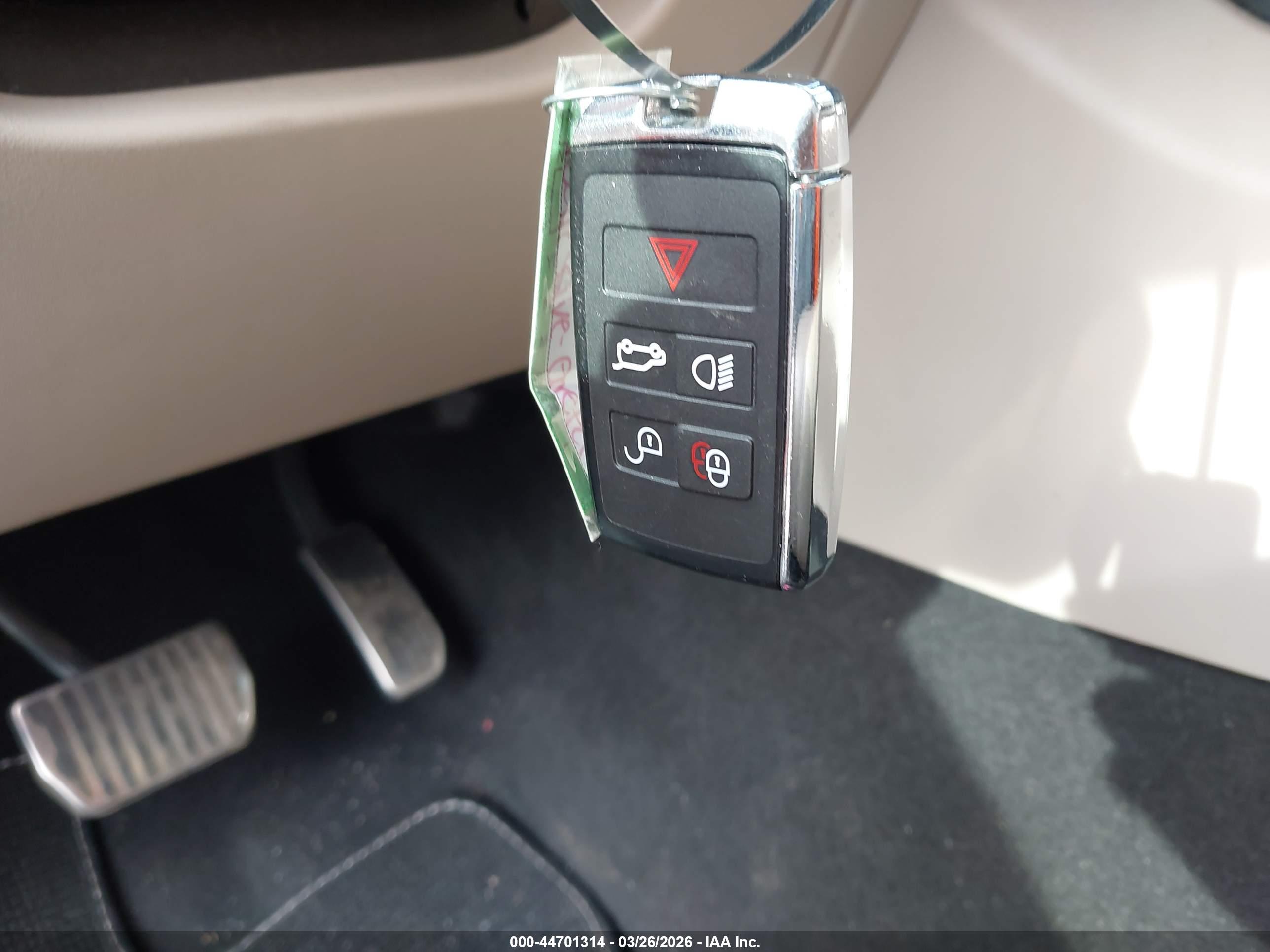 LAND ROVER image 11