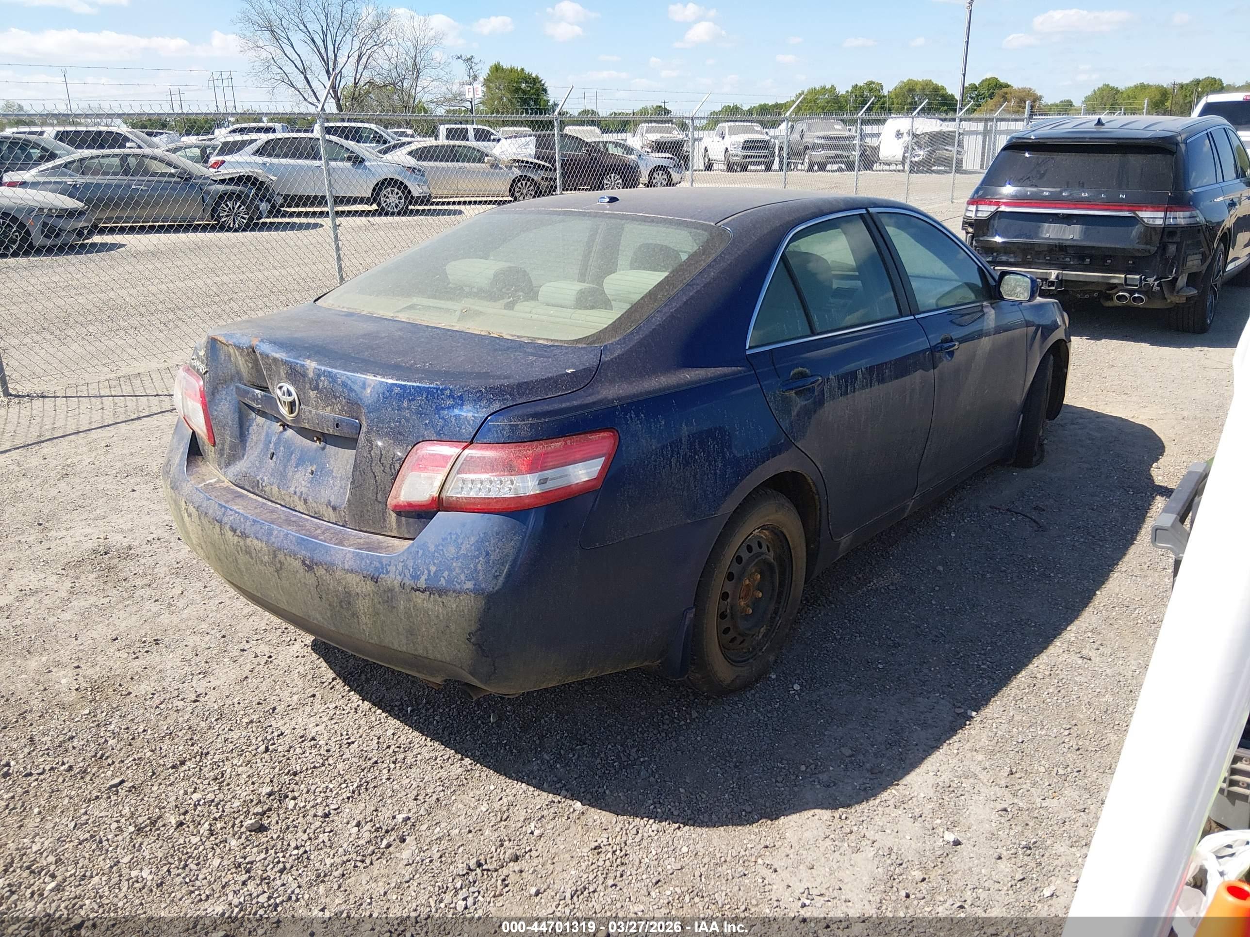 TOYOTA CAMRY image 4