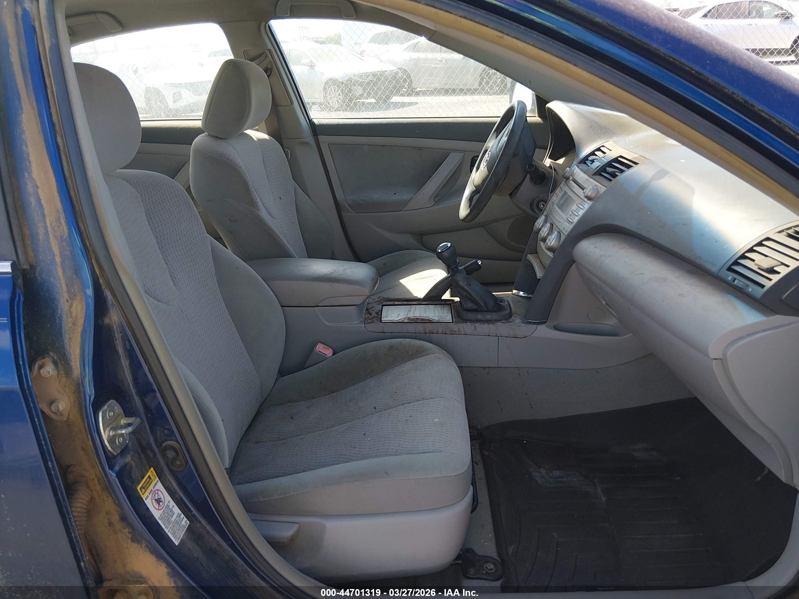 TOYOTA CAMRY image 5
