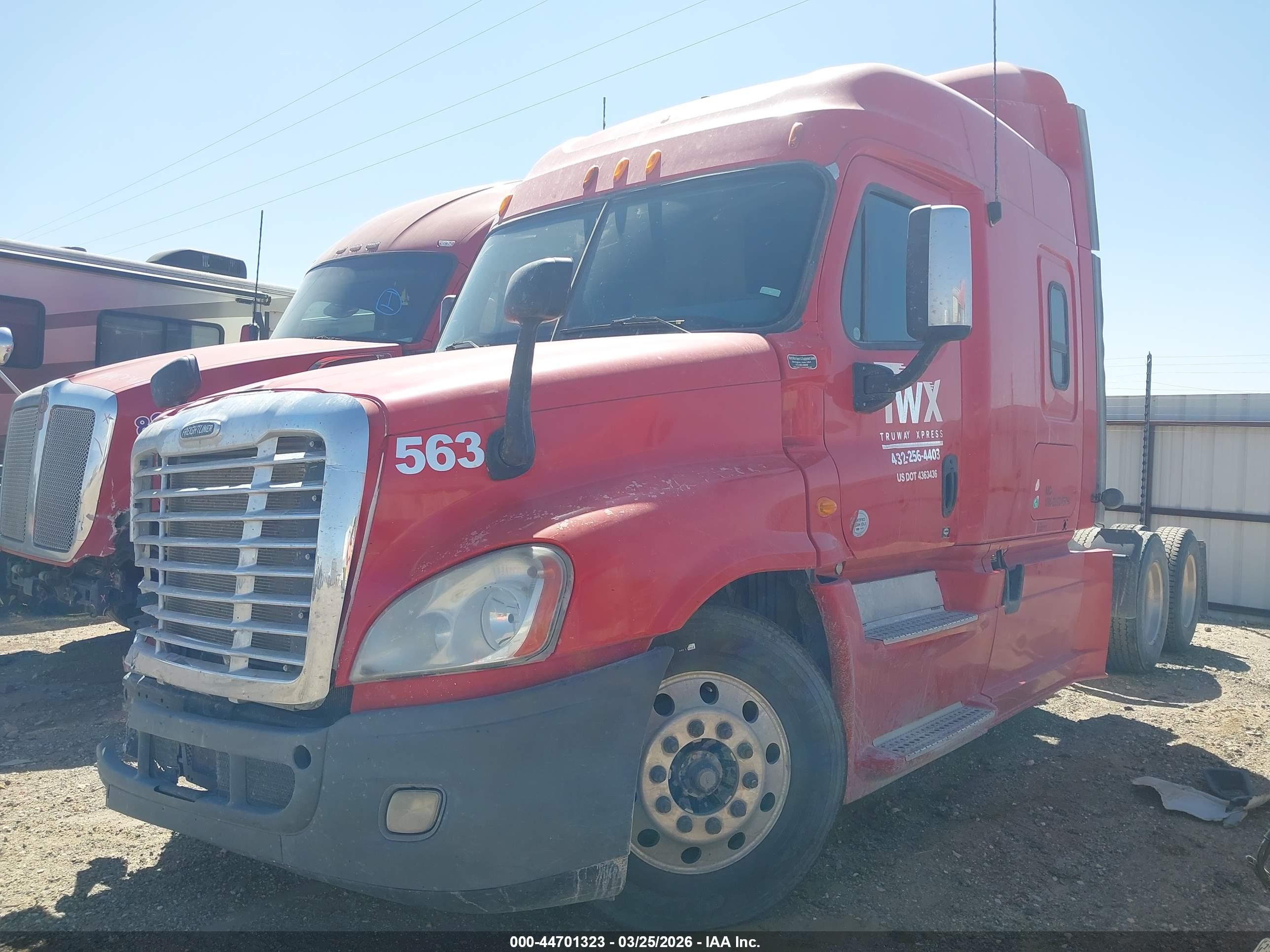 FREIGHTLINER CASCADIA image 2
