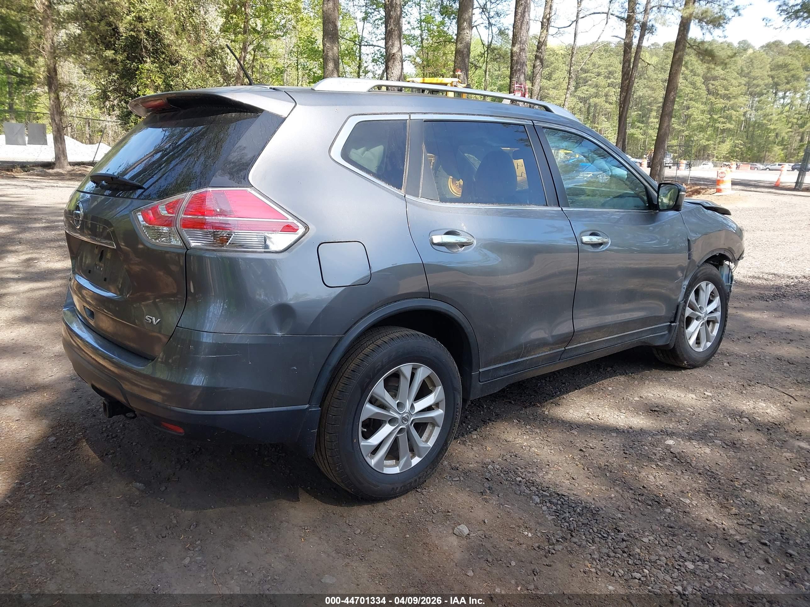 NISSAN ROGUE image 4