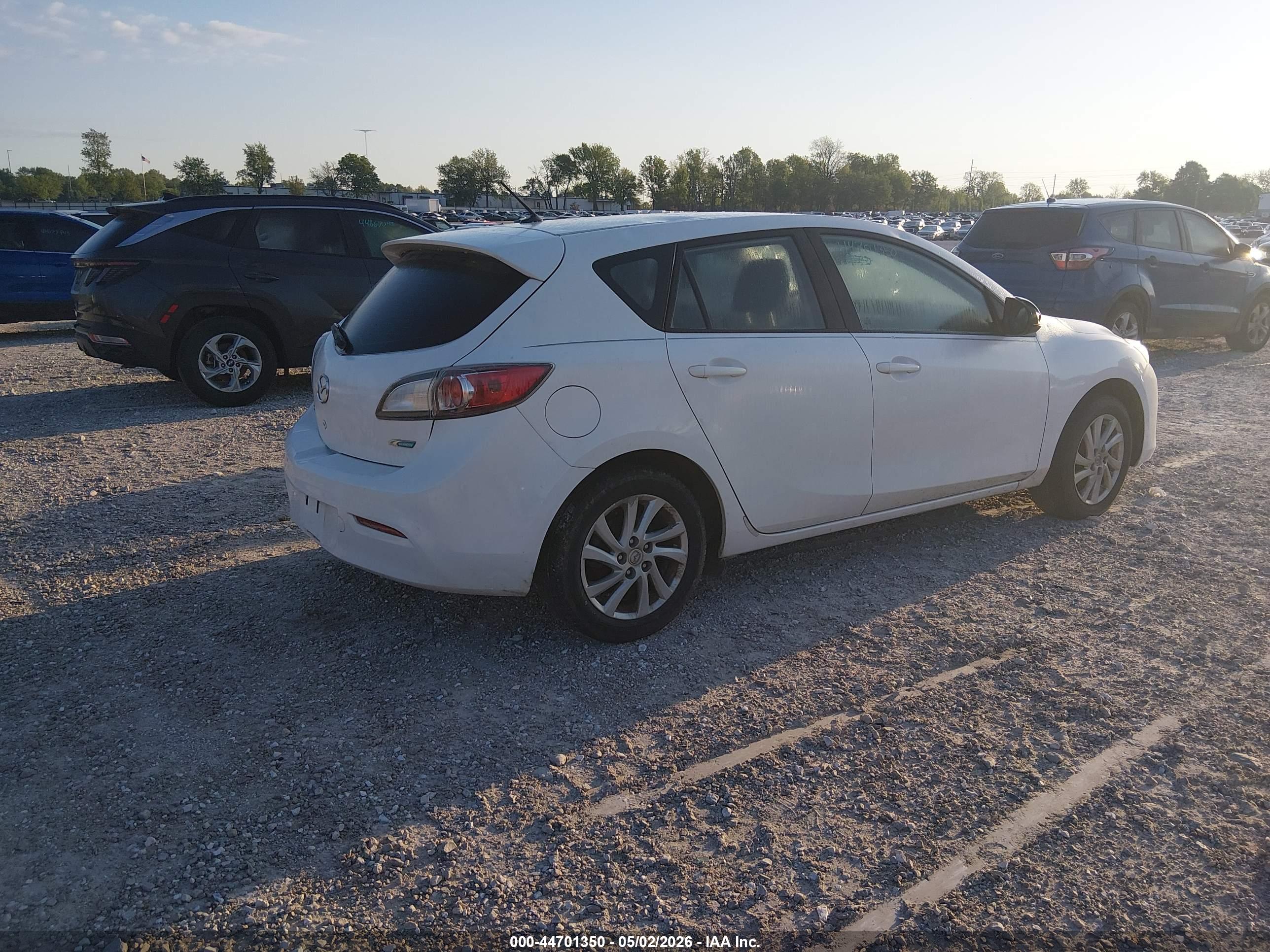 MAZDA MAZDA3 image 4
