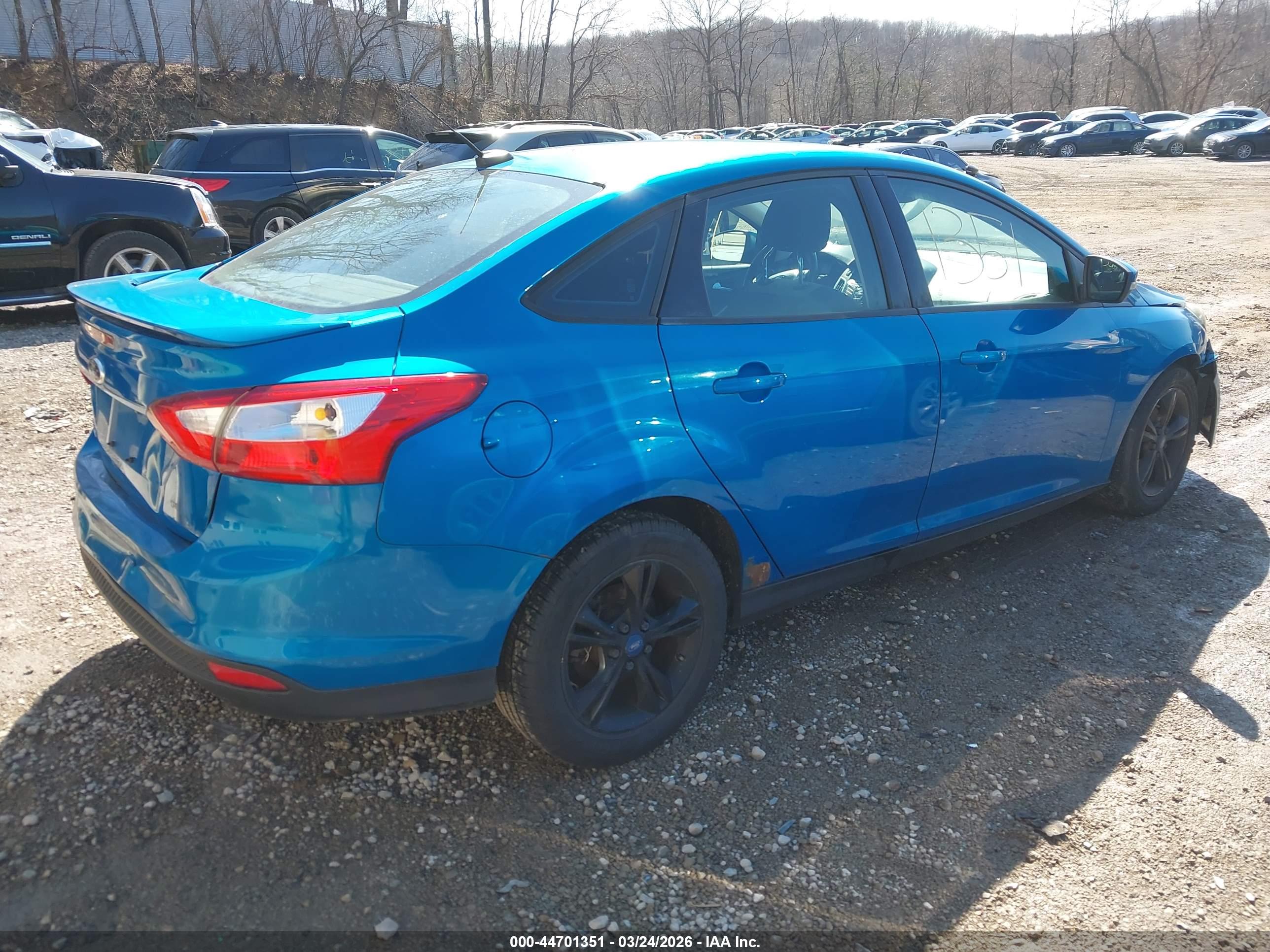 FORD FOCUS image 4