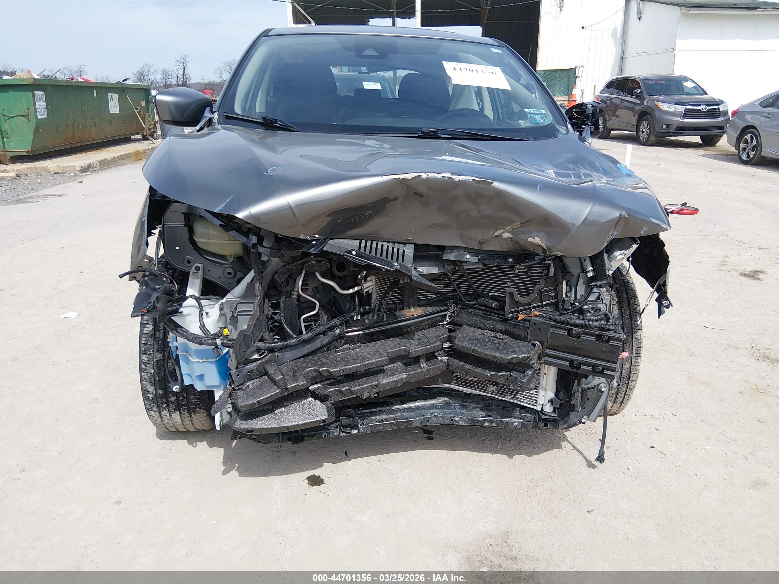NISSAN ROGUE image 6
